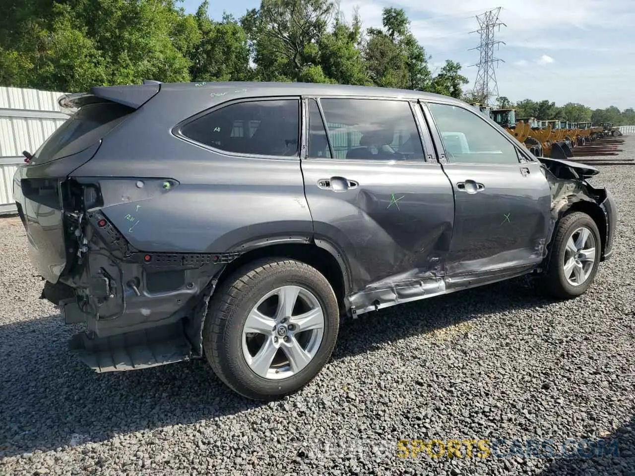 3 fotografías del automóvil dañado 5TDZZRAH1MS086847 TOYOTA HIGHLANDER 2021