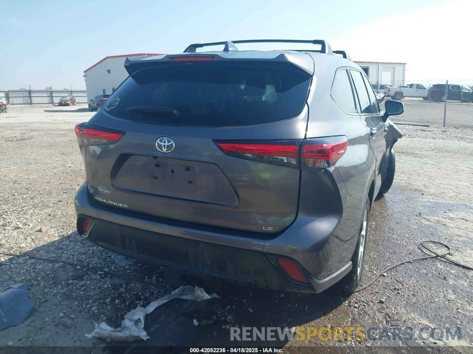 4 fotografías del automóvil dañado 5TDZZRAH3MS523182 TOYOTA HIGHLANDER 2021