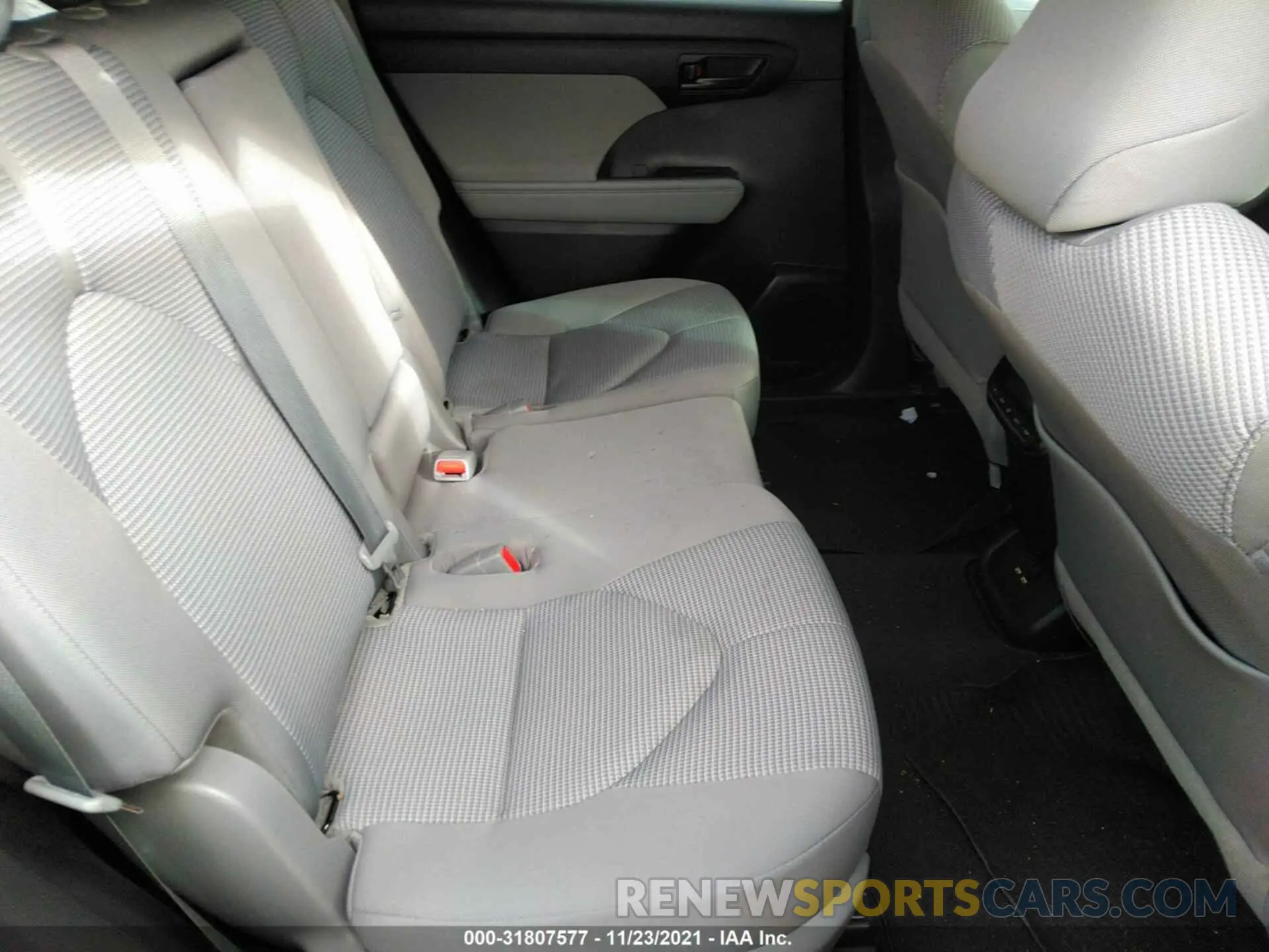 8 fotografías del automóvil dañado 5TDZZRAH4MS035567 TOYOTA HIGHLANDER 2021