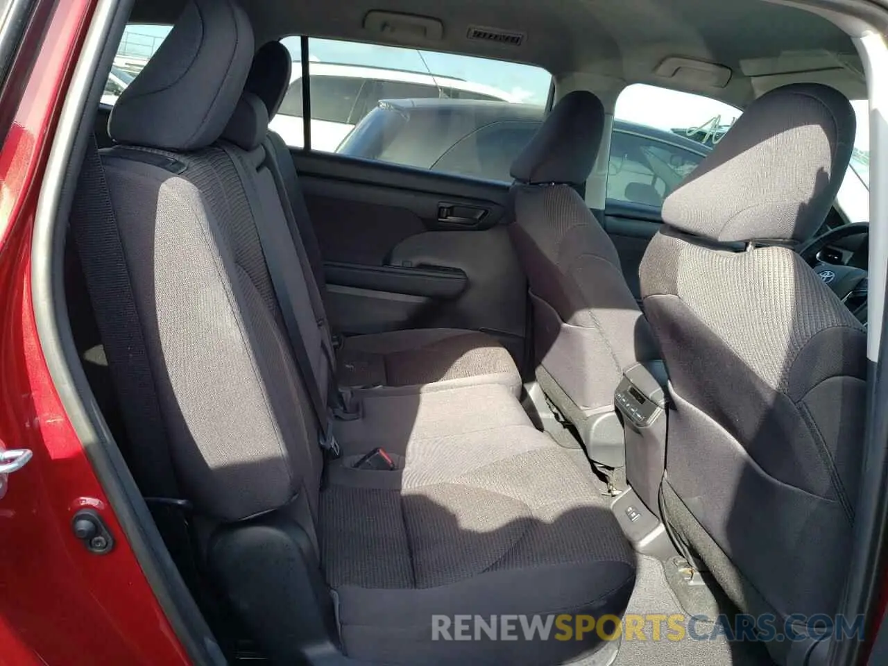 6 fotografías del automóvil dañado 5TDZZRAH5MS044701 TOYOTA HIGHLANDER 2021
