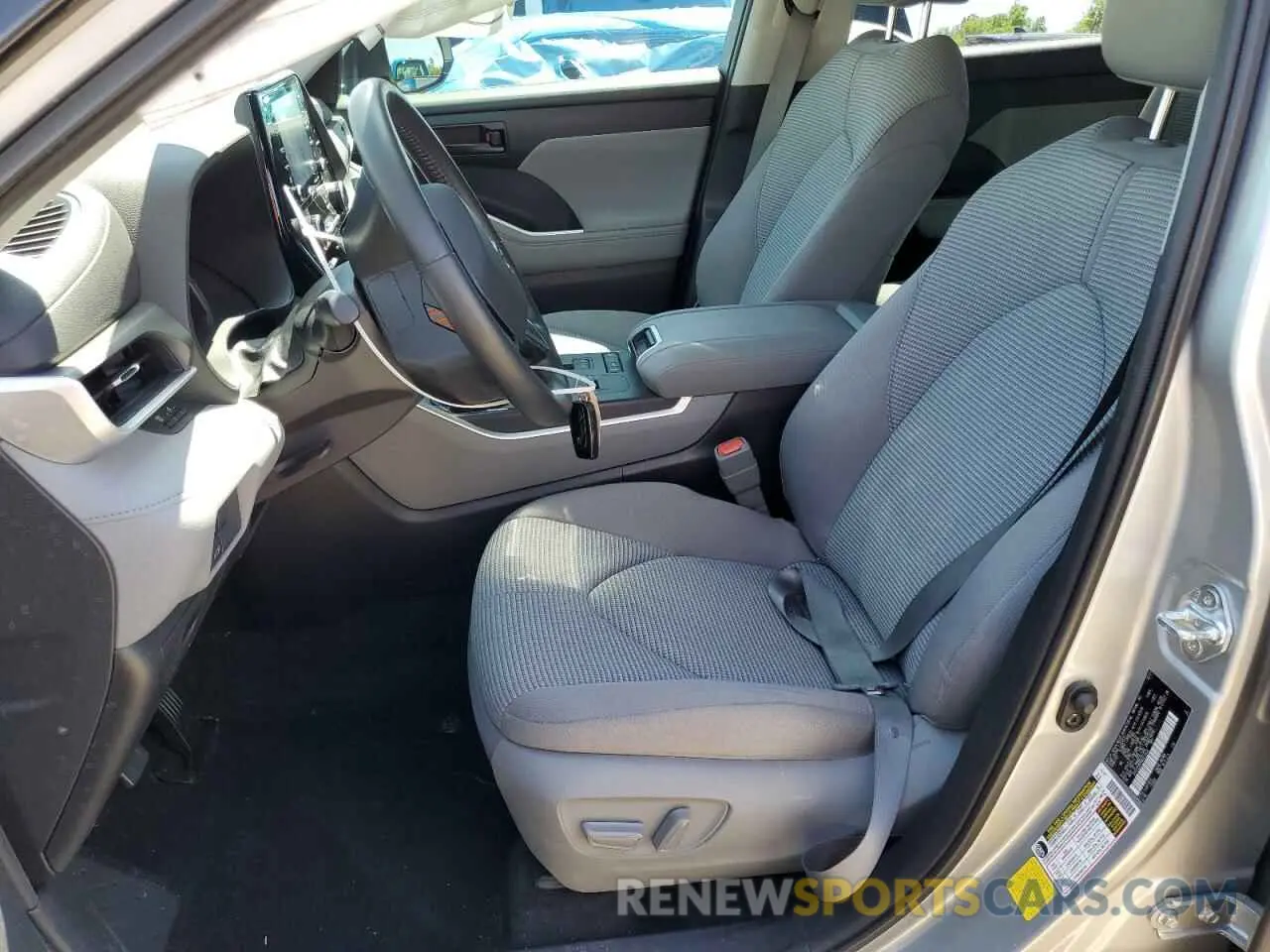 7 fotografías del automóvil dañado 5TDZZRAH5MS054628 TOYOTA HIGHLANDER 2021