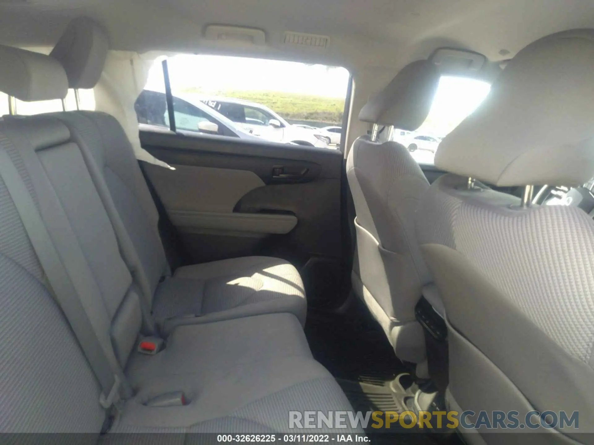 8 fotografías del automóvil dañado 5TDZZRAH5MS066729 TOYOTA HIGHLANDER 2021
