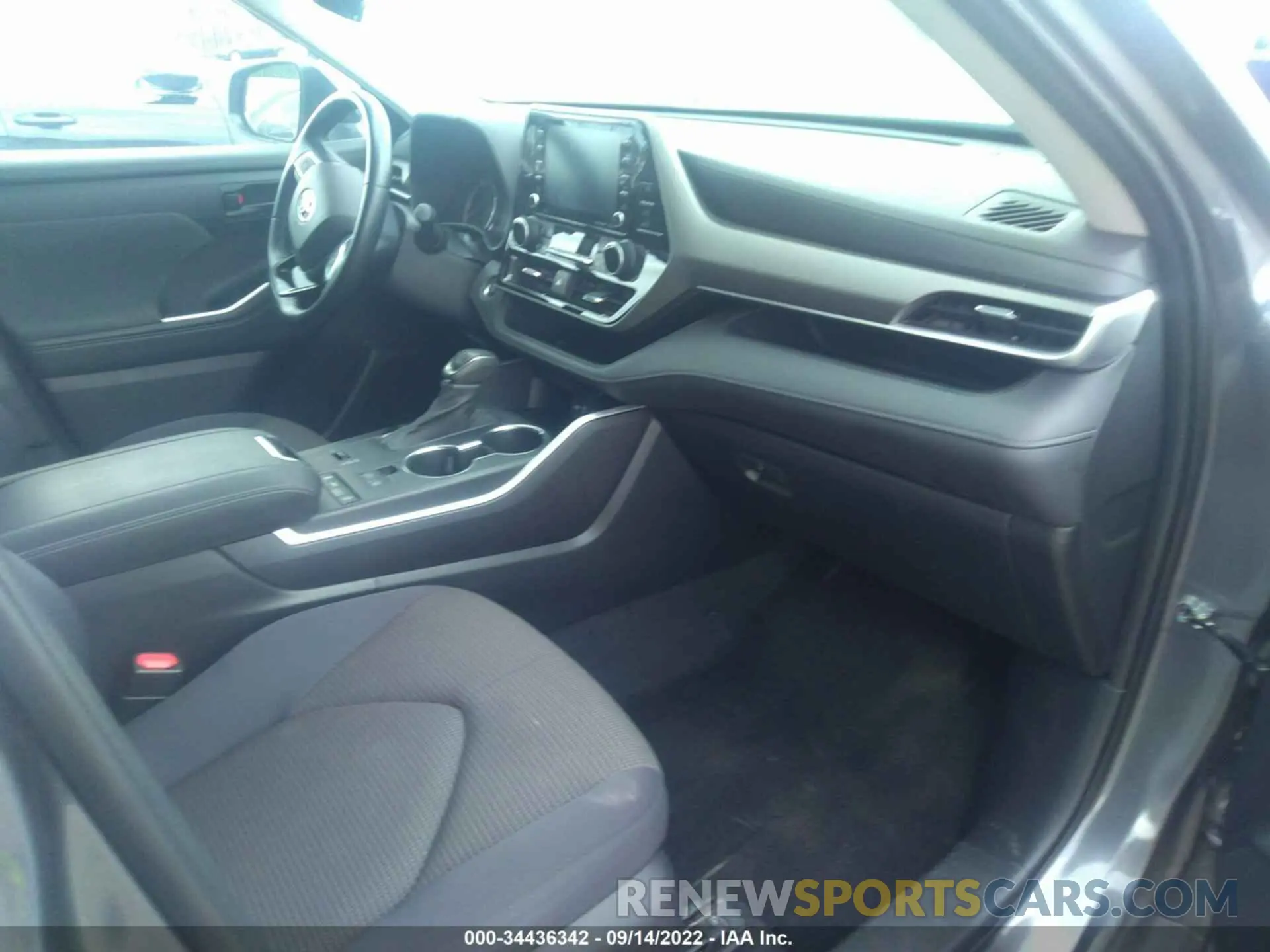 5 fotografías del automóvil dañado 5TDZZRAH6MS067341 TOYOTA HIGHLANDER 2021