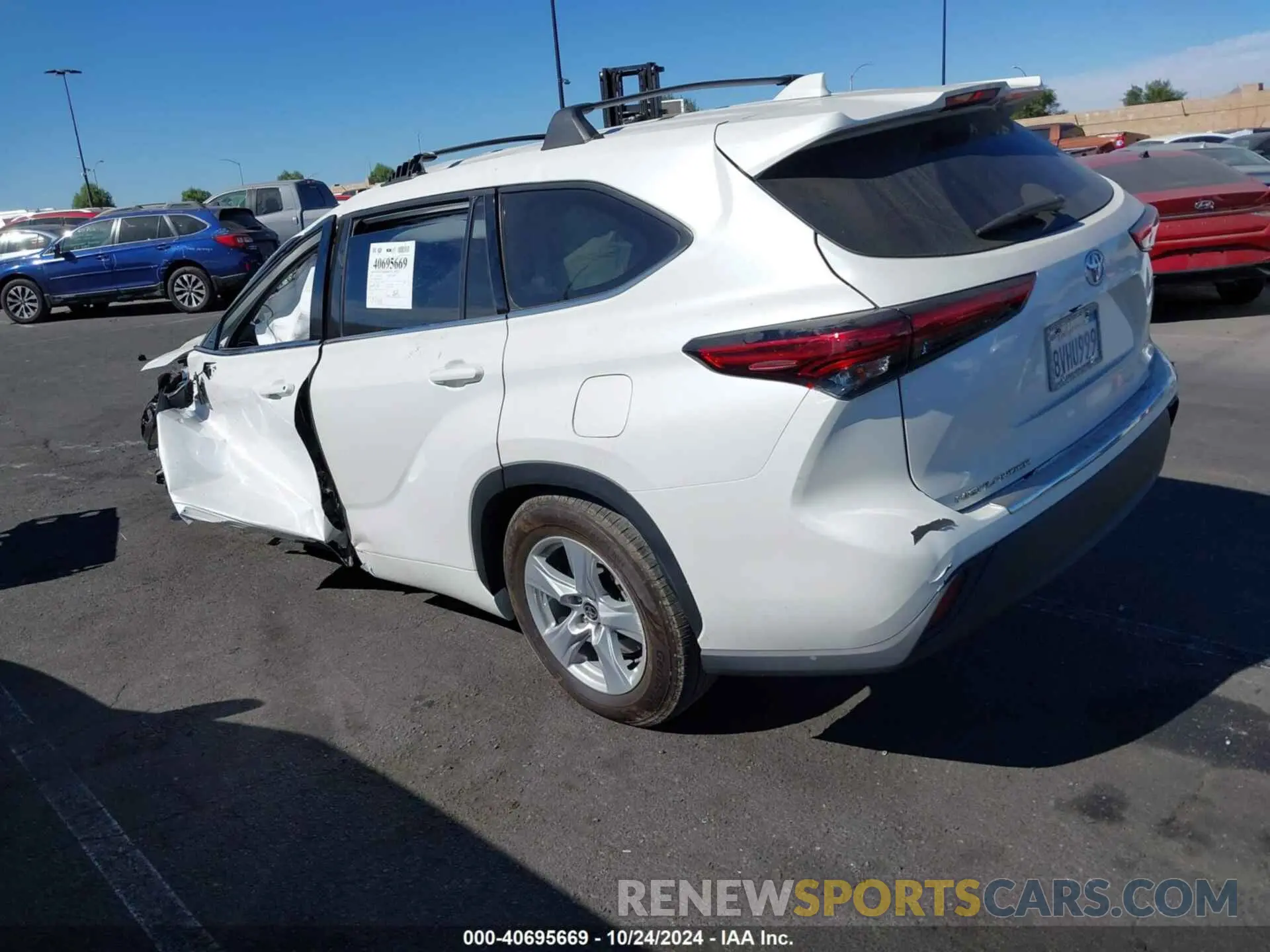 3 fotografías del automóvil dañado 5TDZZRAH9MS056334 TOYOTA HIGHLANDER 2021