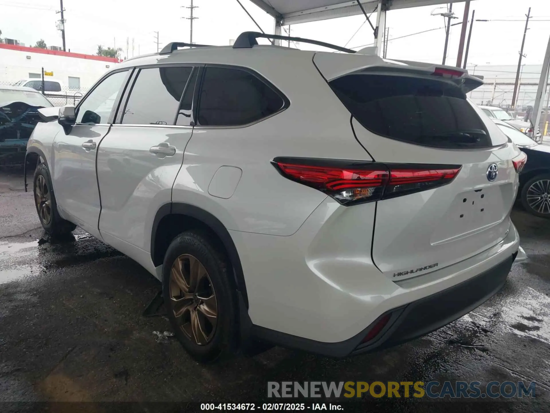 3 fotografías del automóvil dañado 5TDAARAH3NS512317 TOYOTA HIGHLANDER 2022