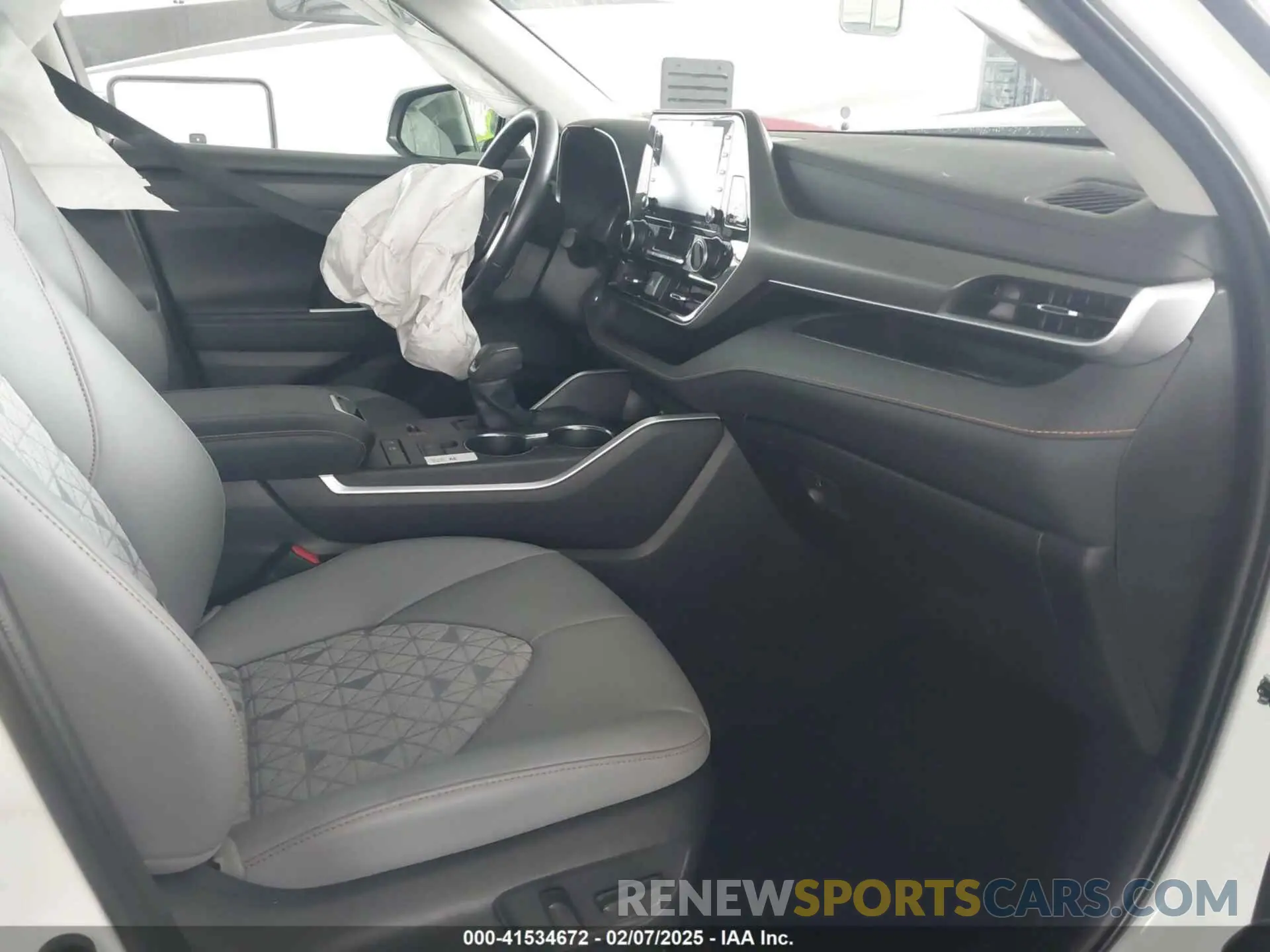 5 fotografías del automóvil dañado 5TDAARAH3NS512317 TOYOTA HIGHLANDER 2022