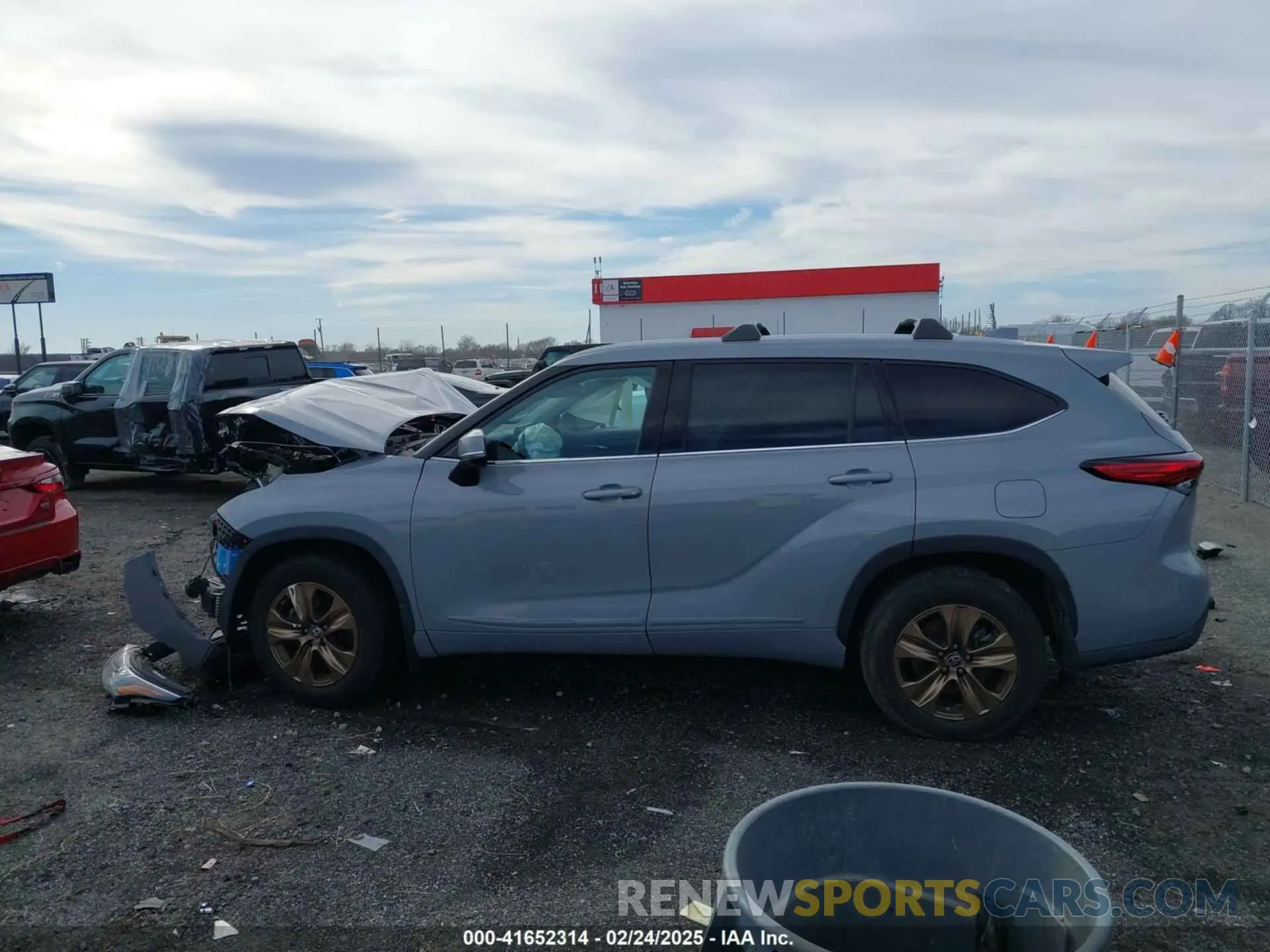 14 fotografías del automóvil dañado 5TDAARAH7NS509954 TOYOTA HIGHLANDER 2022