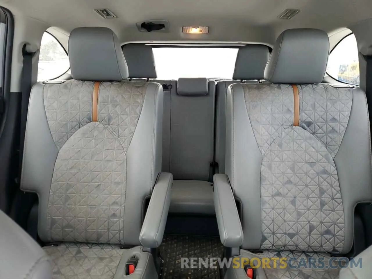 10 fotografías del automóvil dañado 5TDABRCH5NS540839 TOYOTA HIGHLANDER 2022