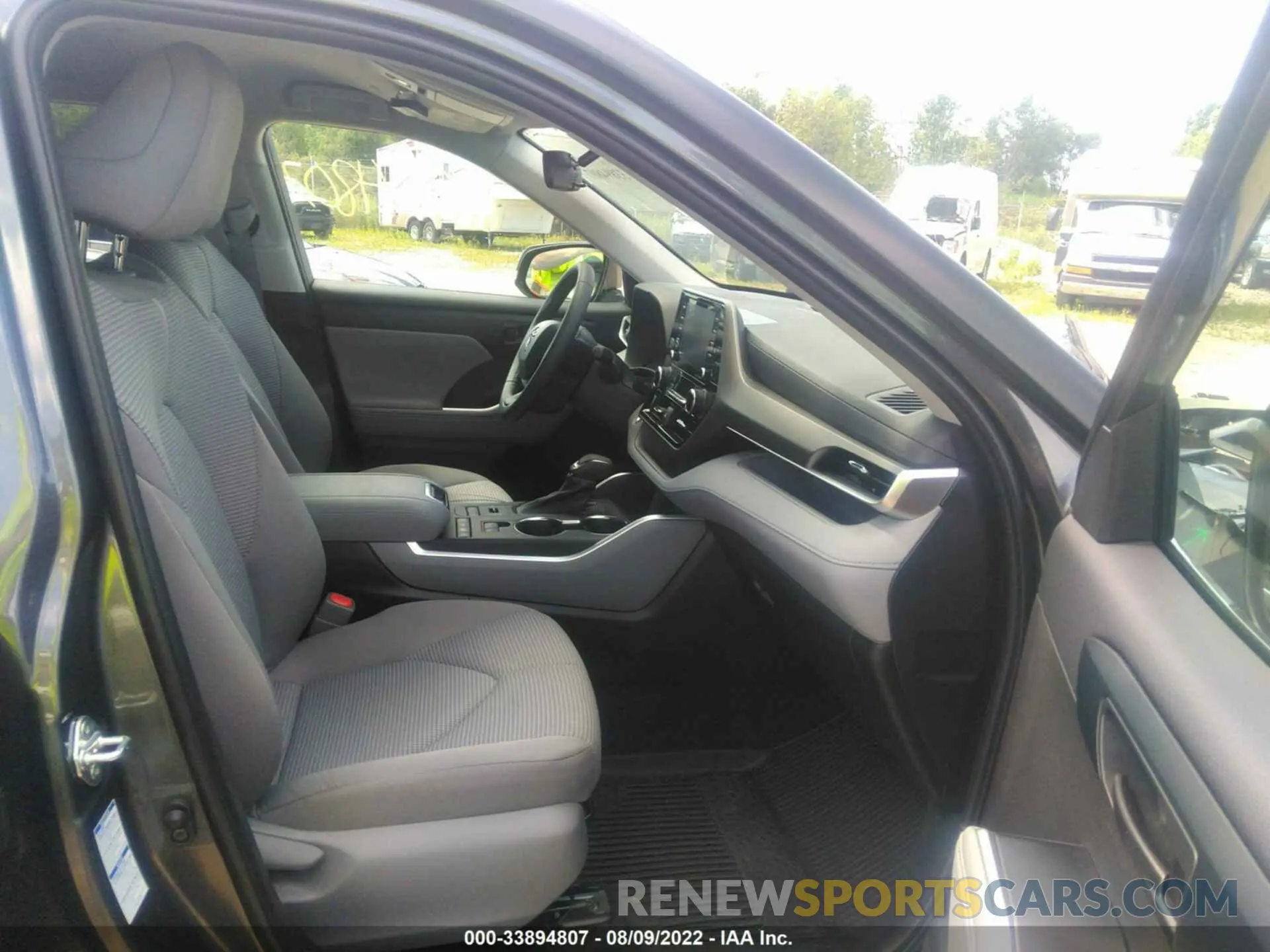 5 fotografías del automóvil dañado 5TDBZRBH3NS205371 TOYOTA HIGHLANDER 2022