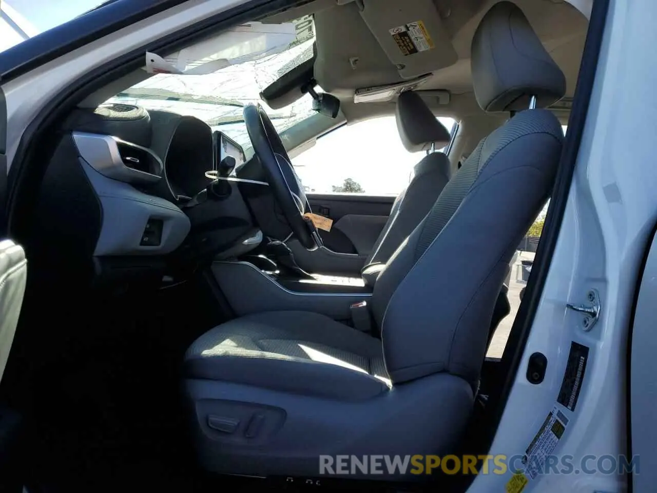 7 fotografías del automóvil dañado 5TDBZRBH4NS245684 TOYOTA HIGHLANDER 2022