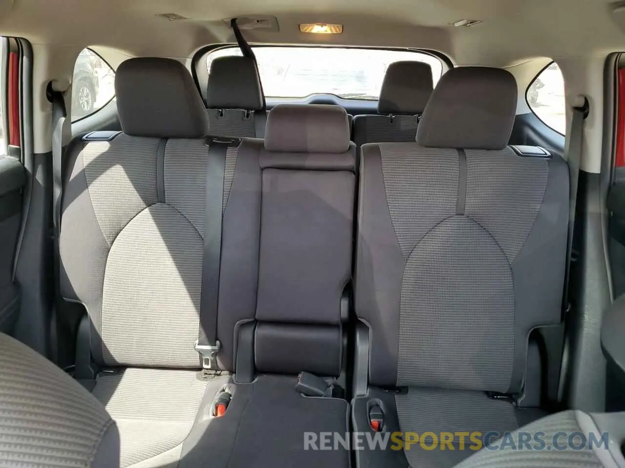 10 fotografías del automóvil dañado 5TDBZRBH5NS173281 TOYOTA HIGHLANDER 2022