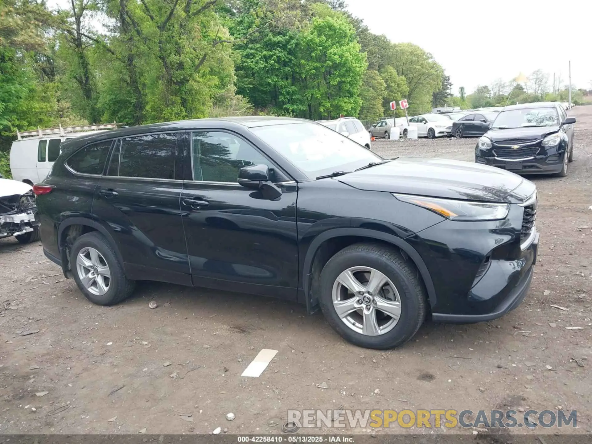 13 fotografías del automóvil dañado 5TDBZRBH6NS194608 TOYOTA HIGHLANDER 2022