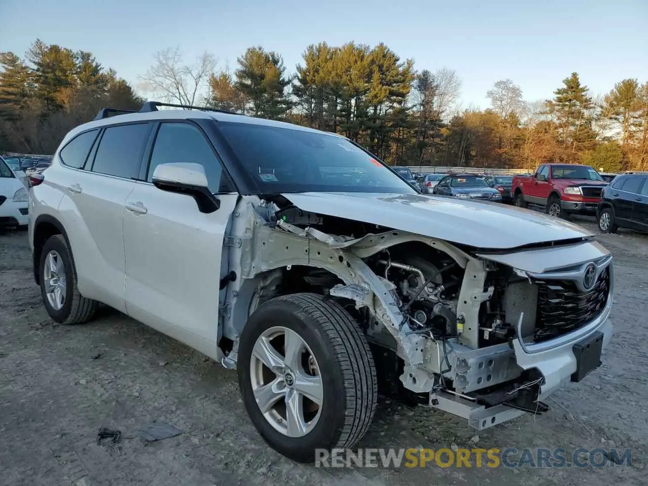 4 fotografías del automóvil dañado 5TDBZRBH8NS242223 TOYOTA HIGHLANDER 2022