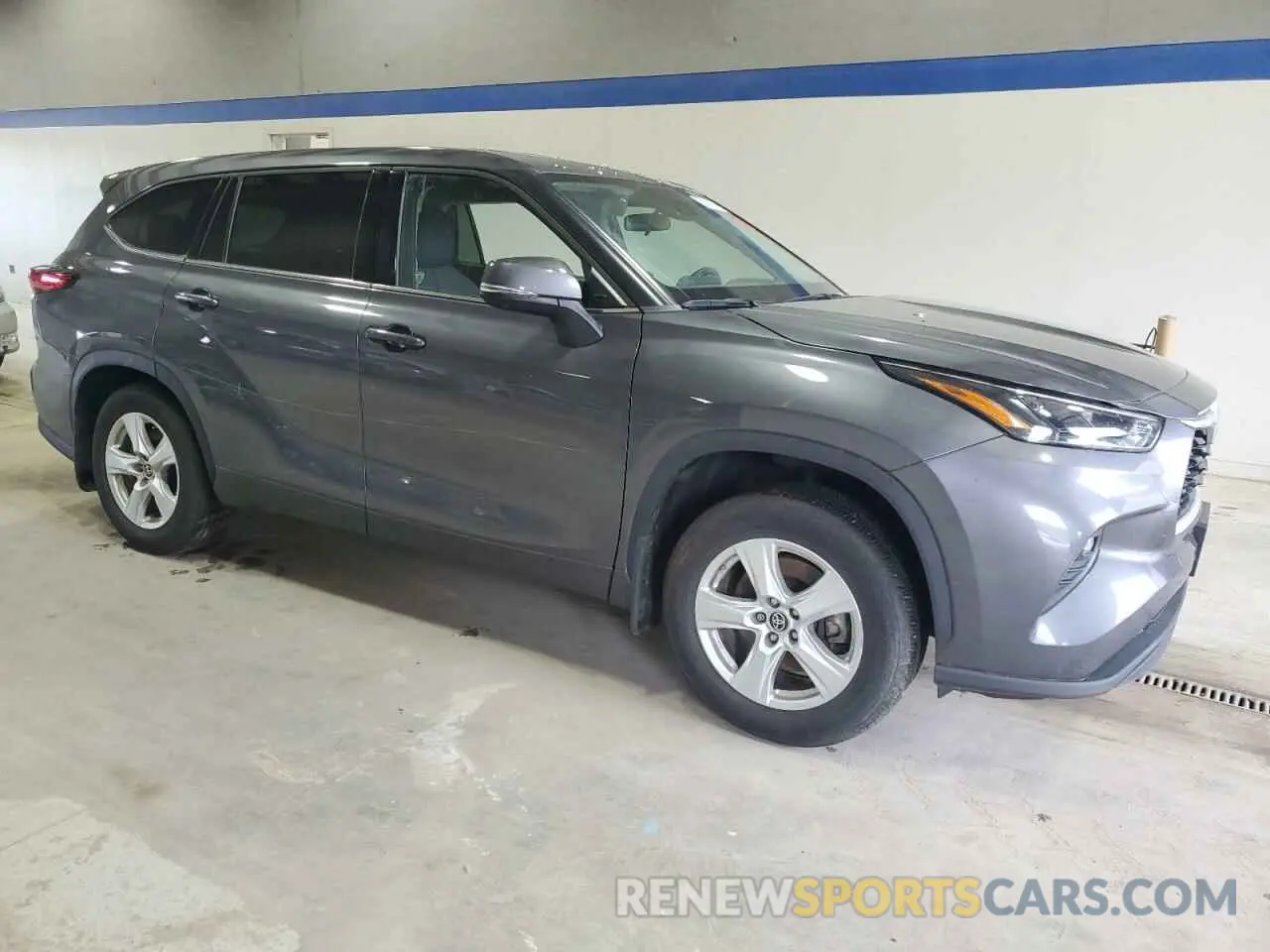 4 fotografías del automóvil dañado 5TDBZRBH8NS596792 TOYOTA HIGHLANDER 2022