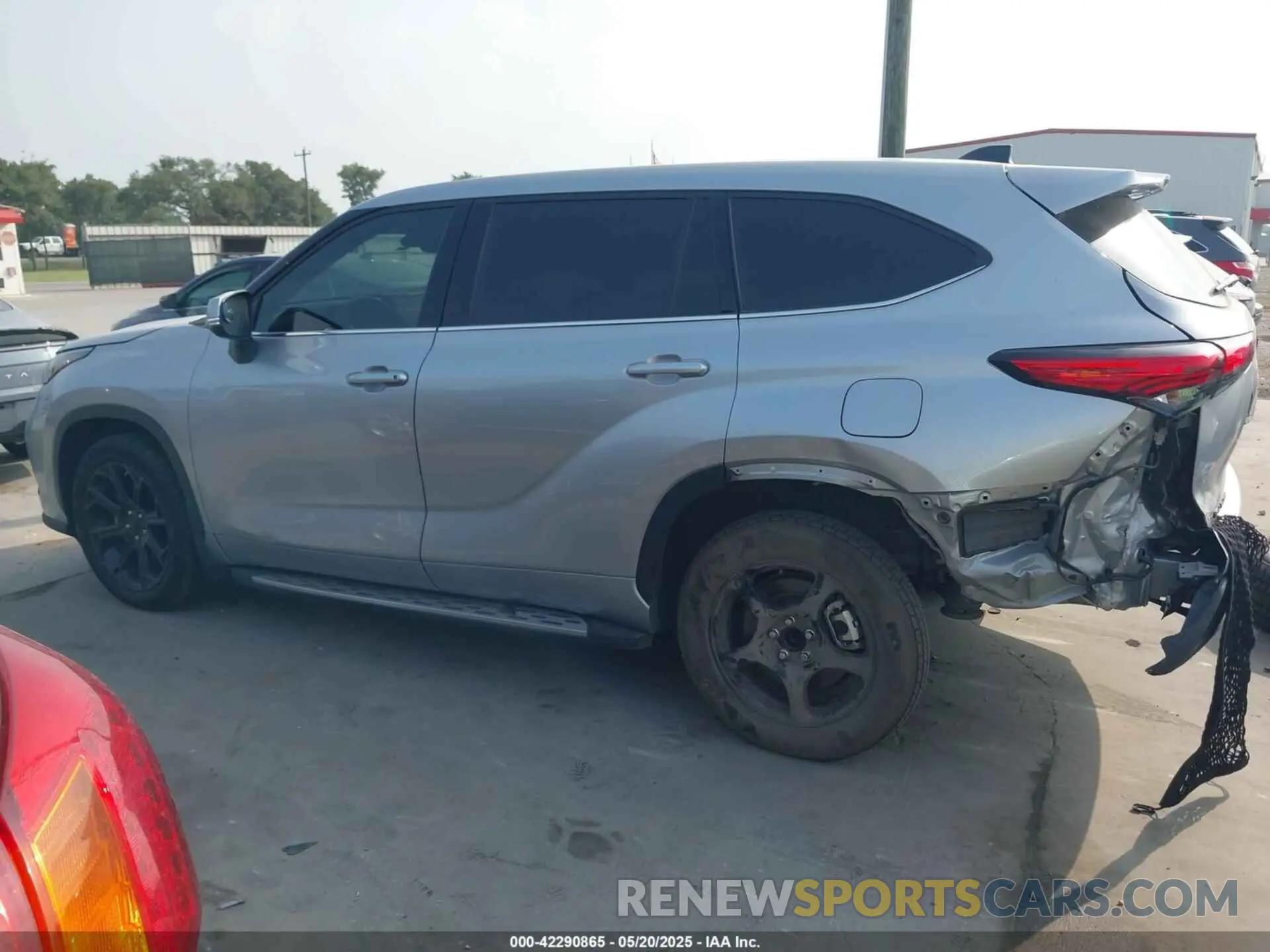 15 fotografías del automóvil dañado 5TDCZRAH9NS560521 TOYOTA HIGHLANDER 2022