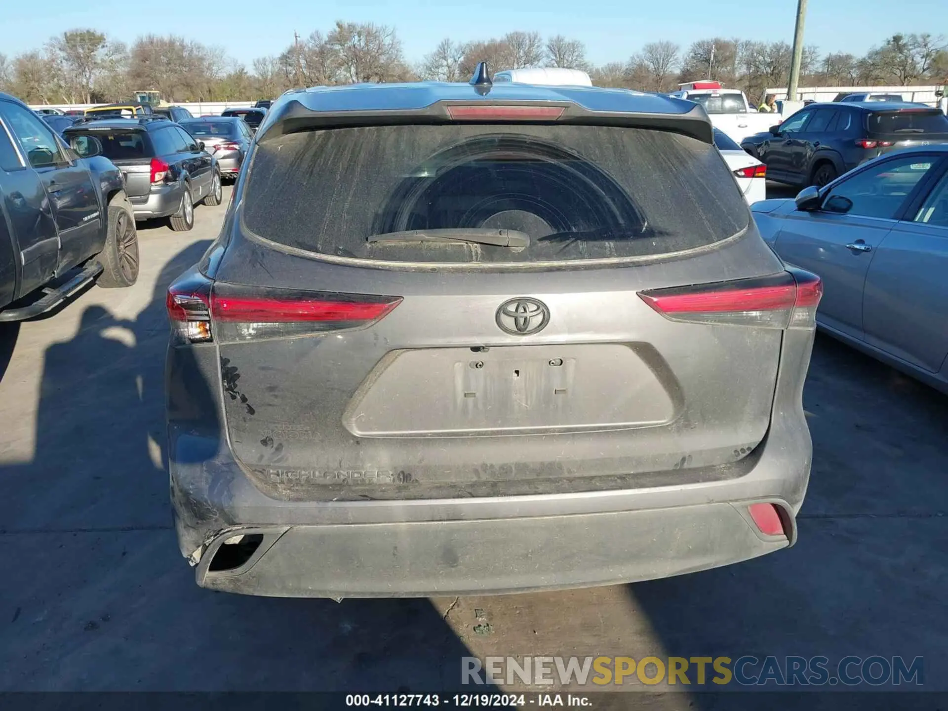 16 fotografías del automóvil dañado 5TDCZRAHXNS117987 TOYOTA HIGHLANDER 2022