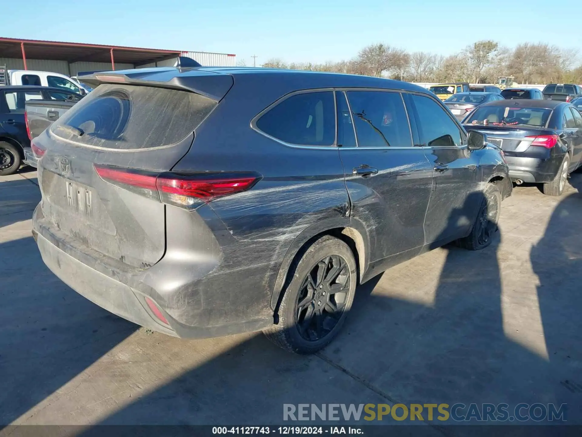 4 fotografías del automóvil dañado 5TDCZRAHXNS117987 TOYOTA HIGHLANDER 2022