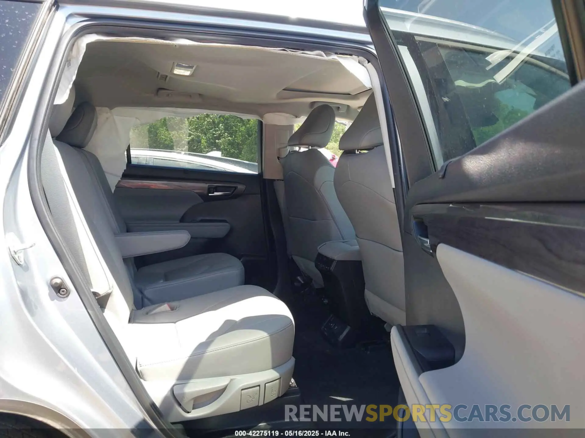 8 fotografías del automóvil dañado 5TDDZRBH0NS192331 TOYOTA HIGHLANDER 2022