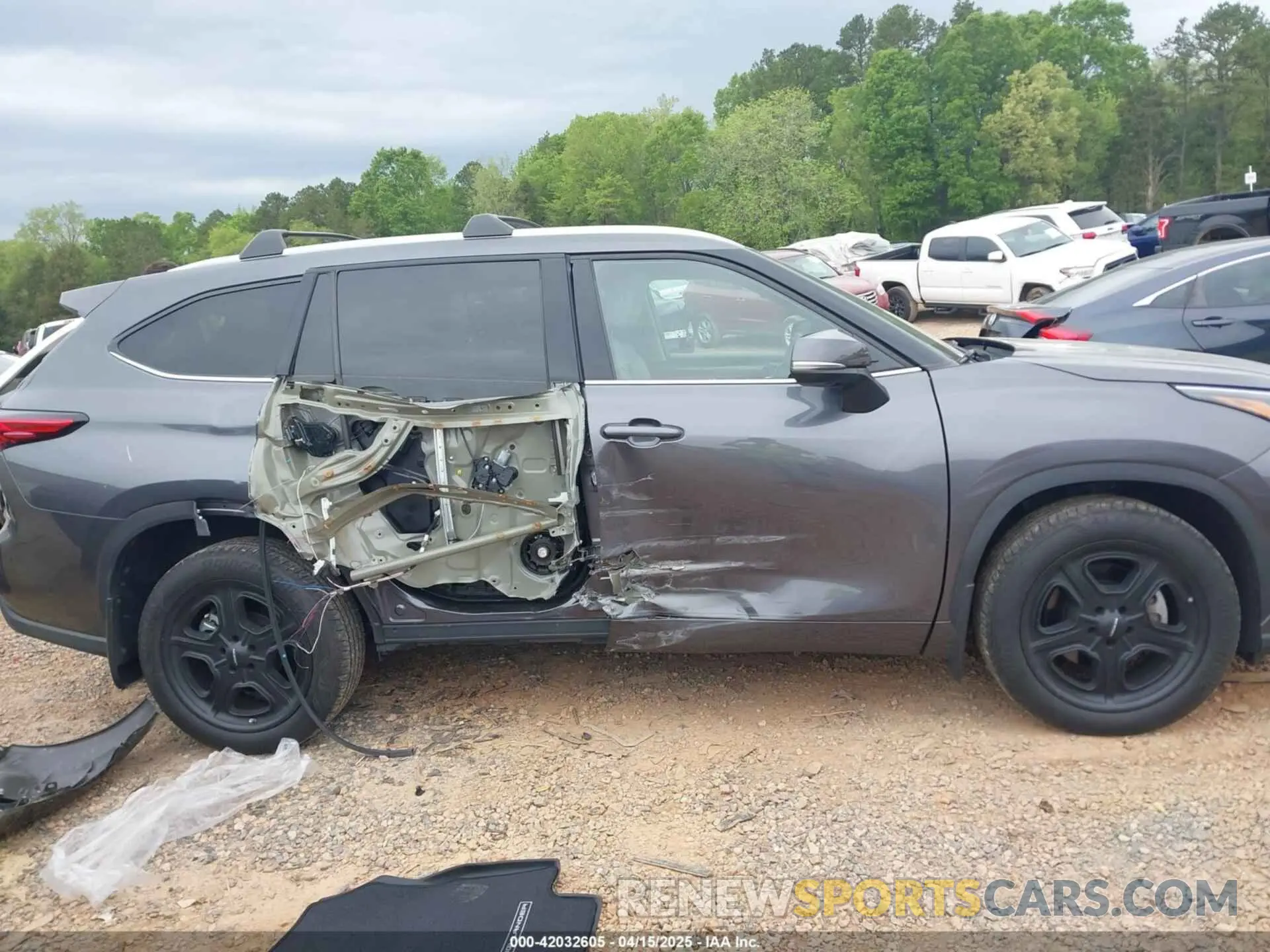 13 fotografías del automóvil dañado 5TDDZRBH0NS199666 TOYOTA HIGHLANDER 2022