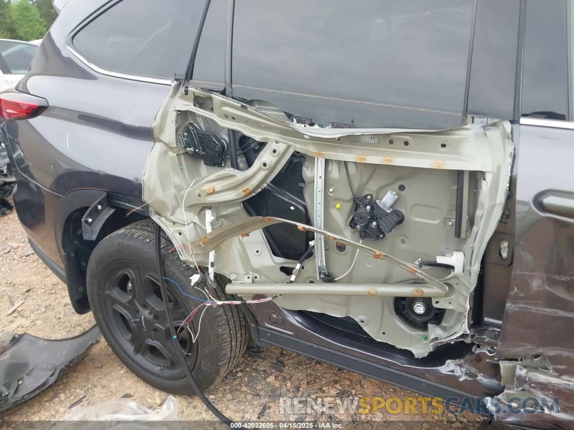 17 fotografías del automóvil dañado 5TDDZRBH0NS199666 TOYOTA HIGHLANDER 2022