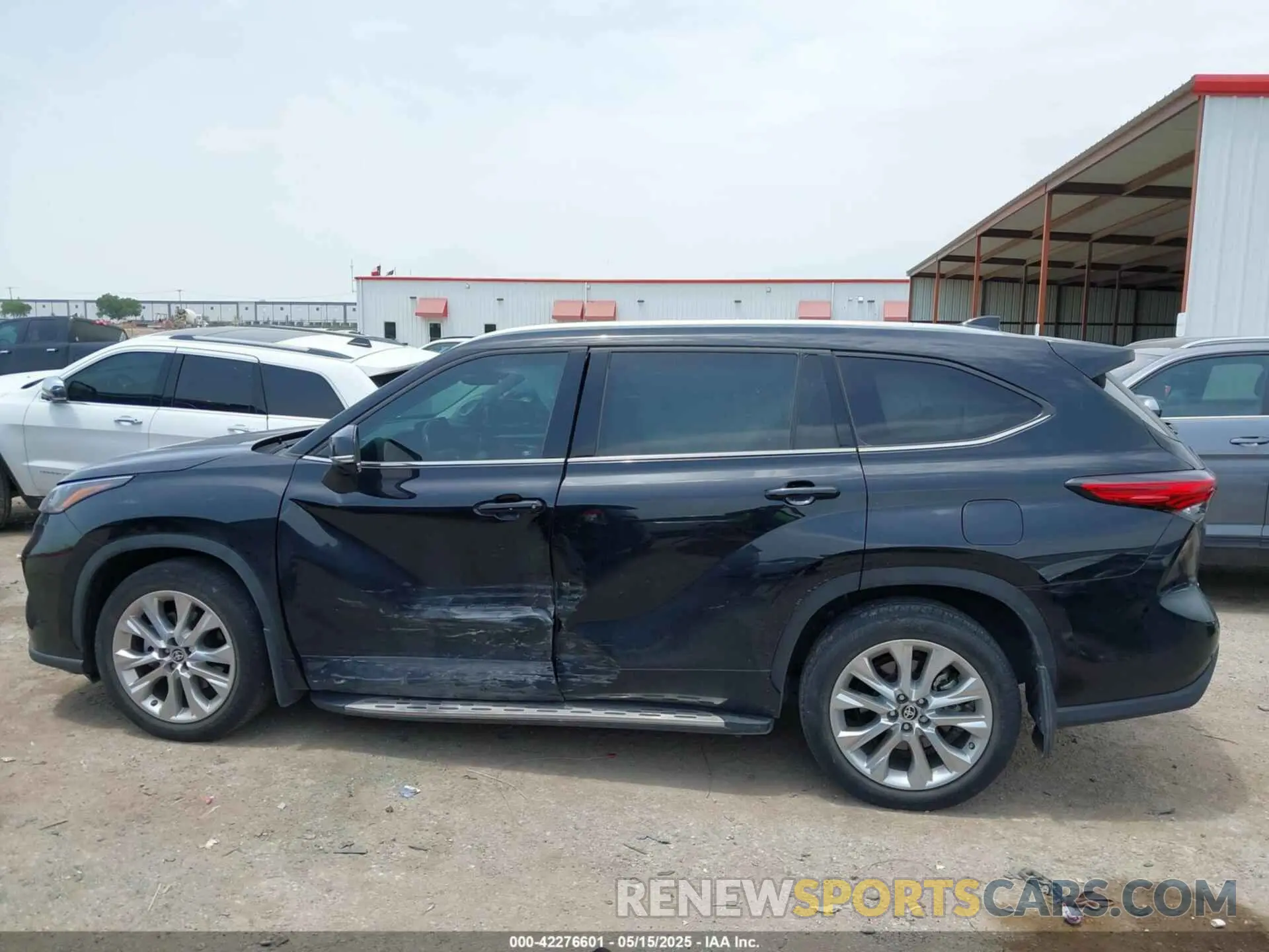 14 fotografías del automóvil dañado 5TDDZRBH7NS224241 TOYOTA HIGHLANDER 2022
