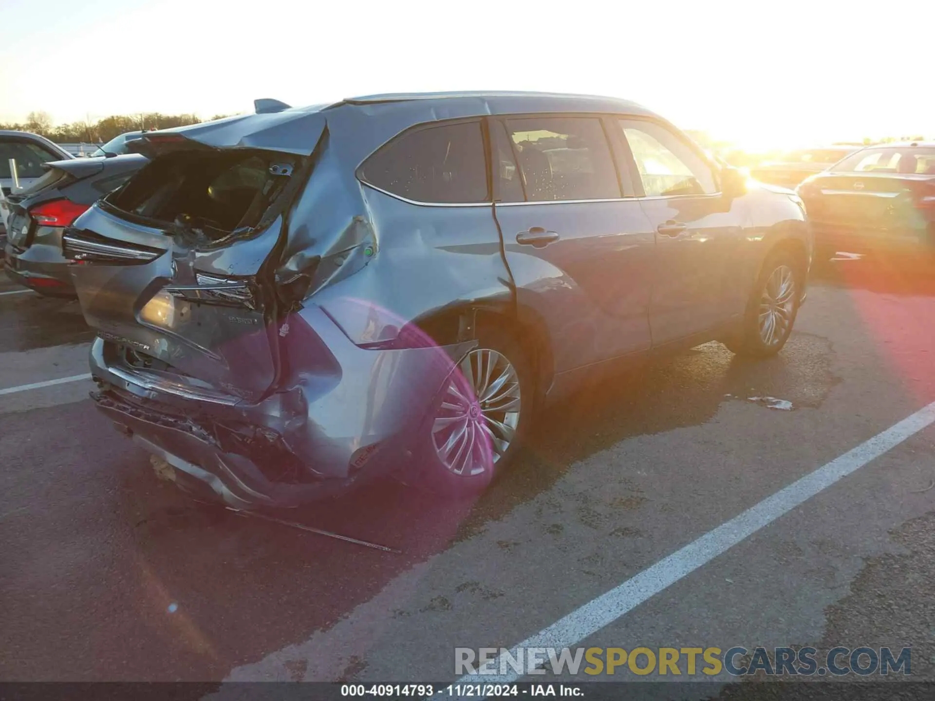 4 fotografías del automóvil dañado 5TDEBRCH5NS090708 TOYOTA HIGHLANDER 2022