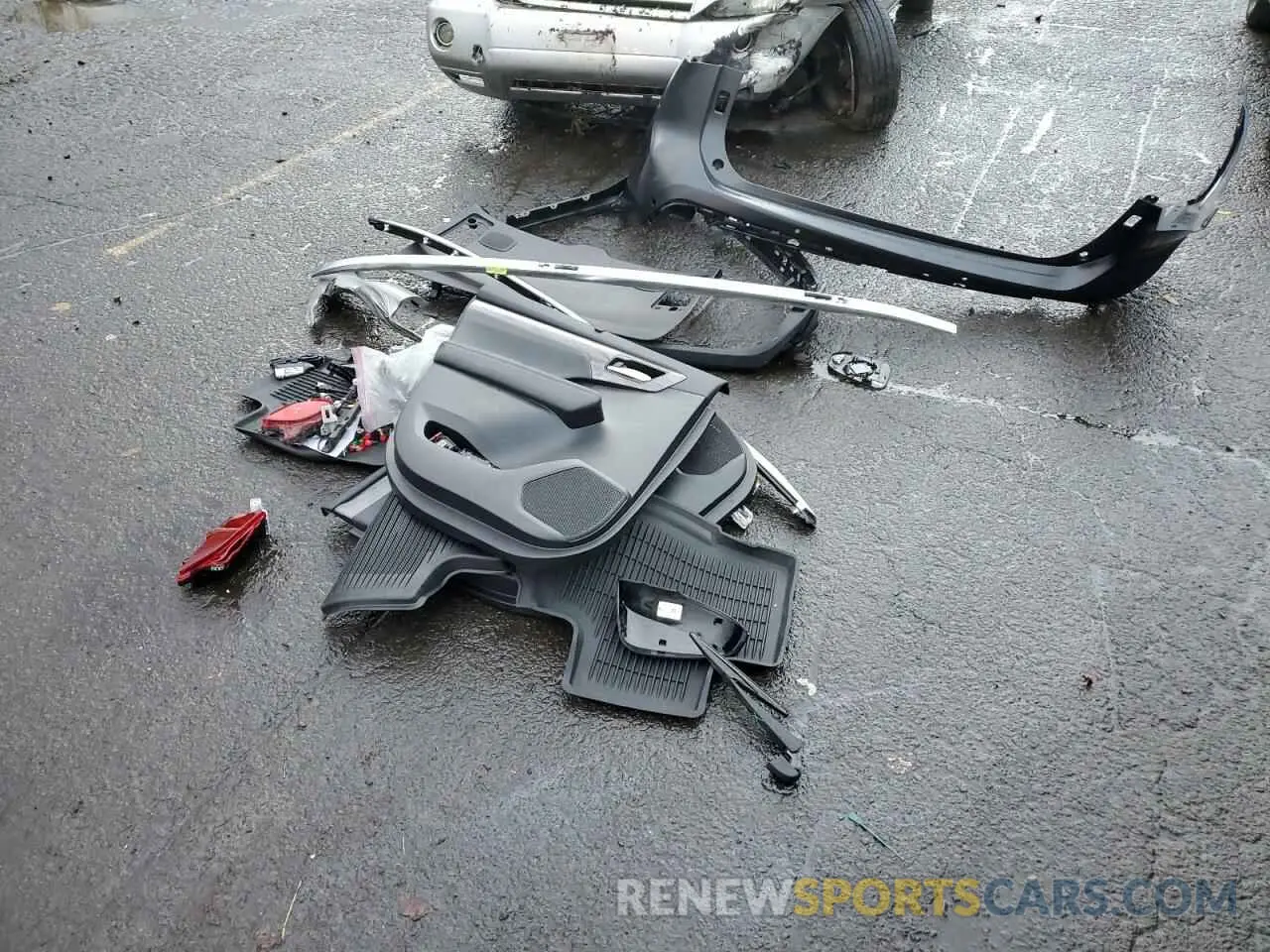 13 fotografías del automóvil dañado 5TDEBRCH5NS091499 TOYOTA HIGHLANDER 2022
