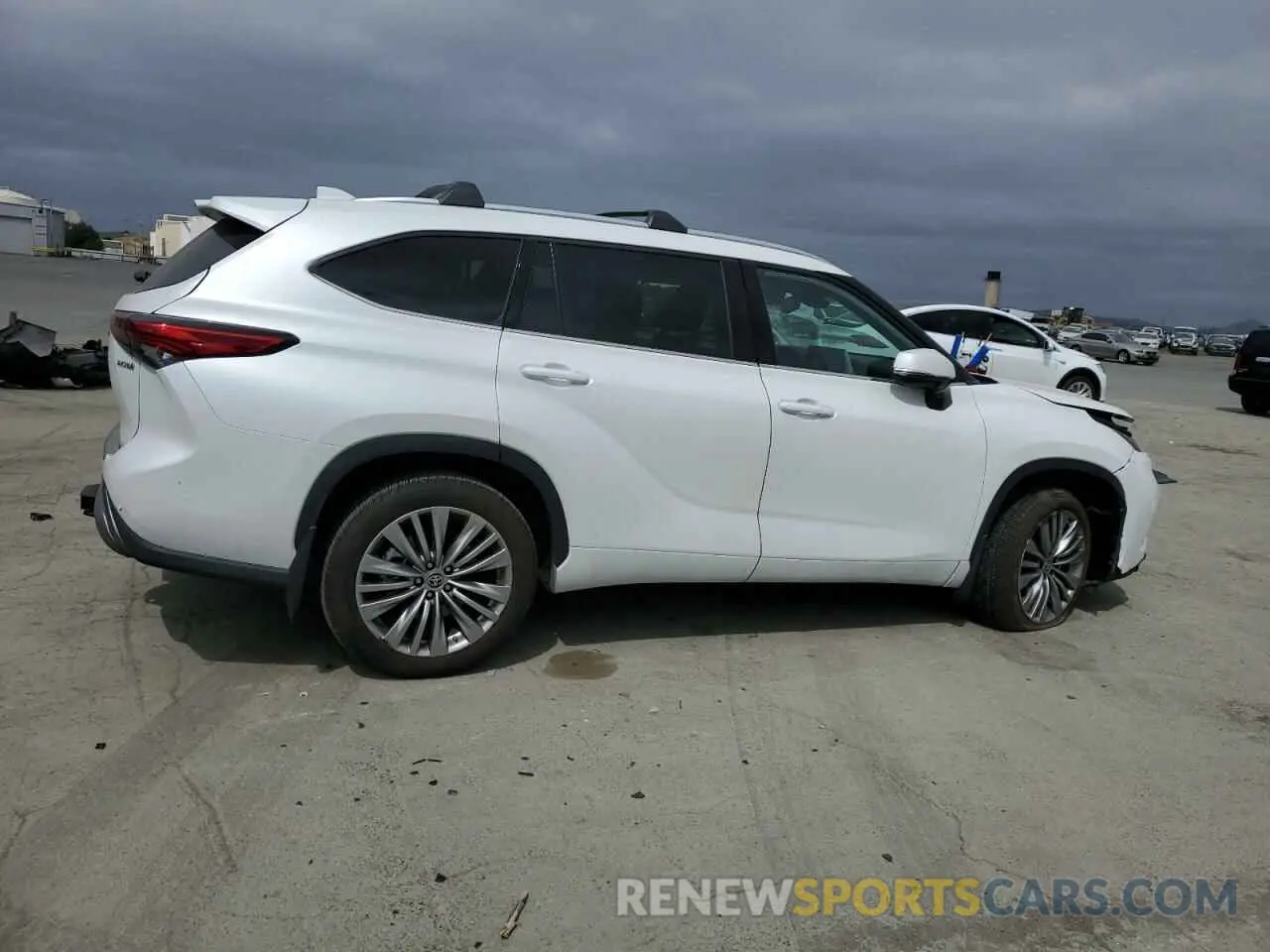 3 fotografías del automóvil dañado 5TDEBRCH8NS090895 TOYOTA HIGHLANDER 2022
