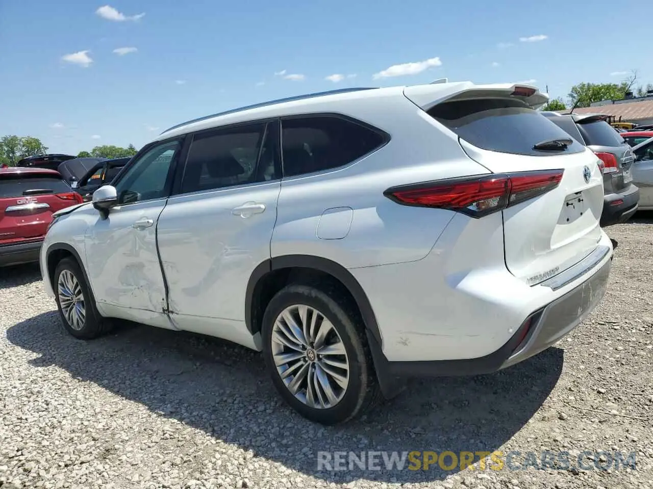 2 fotografías del automóvil dañado 5TDEBRCH9NS083499 TOYOTA HIGHLANDER 2022