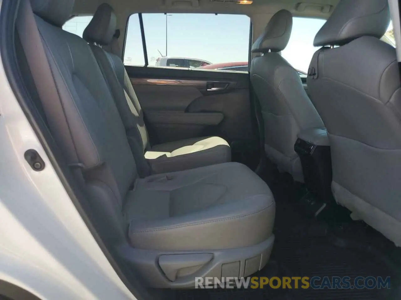 11 fotografías del automóvil dañado 5TDFARAH5NS012746 TOYOTA HIGHLANDER 2022