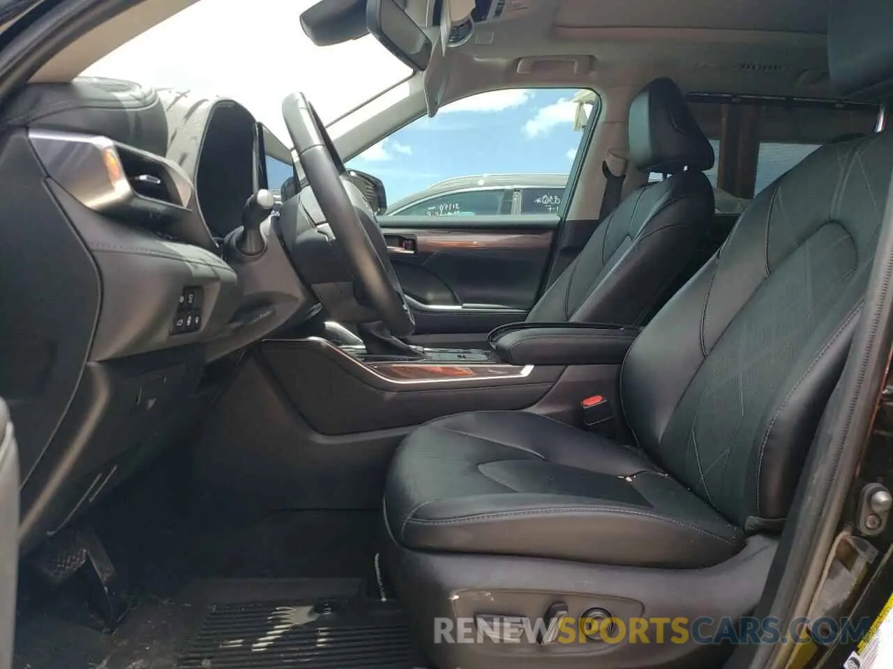7 fotografías del automóvil dañado 5TDFZRAH0NS141020 TOYOTA HIGHLANDER 2022