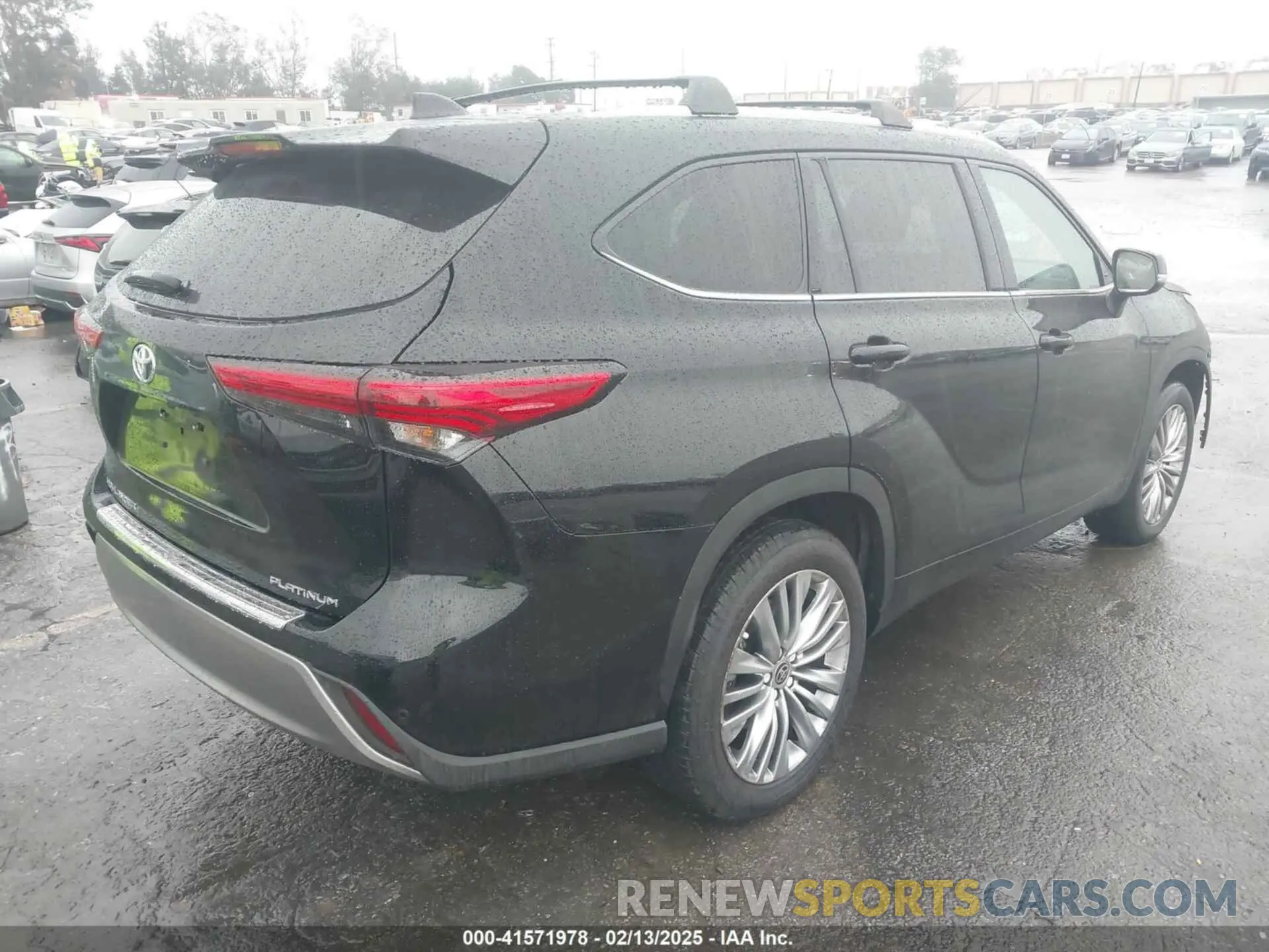 4 fotografías del automóvil dañado 5TDFZRAH1NS128521 TOYOTA HIGHLANDER 2022