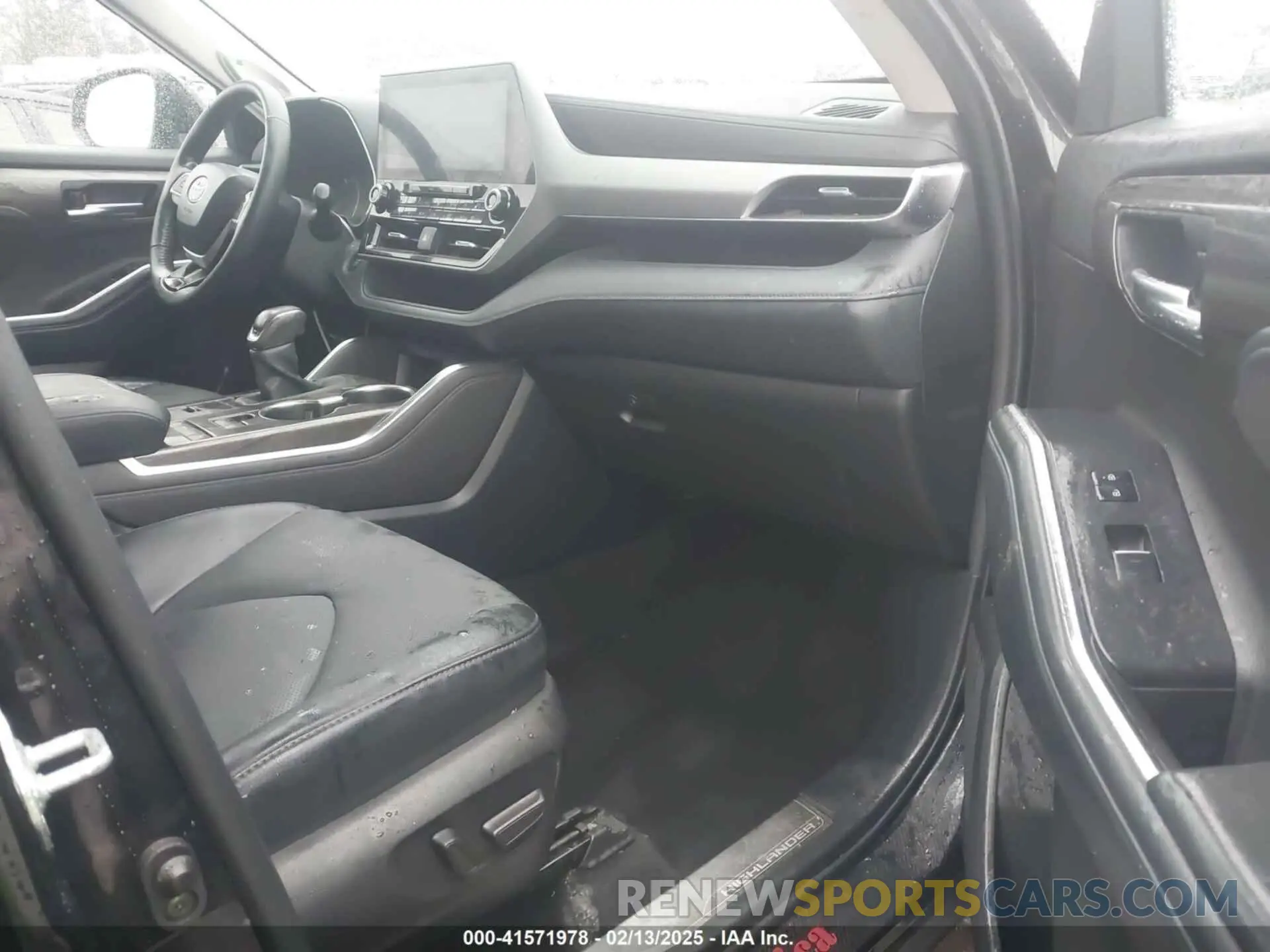 5 fotografías del automóvil dañado 5TDFZRAH1NS128521 TOYOTA HIGHLANDER 2022