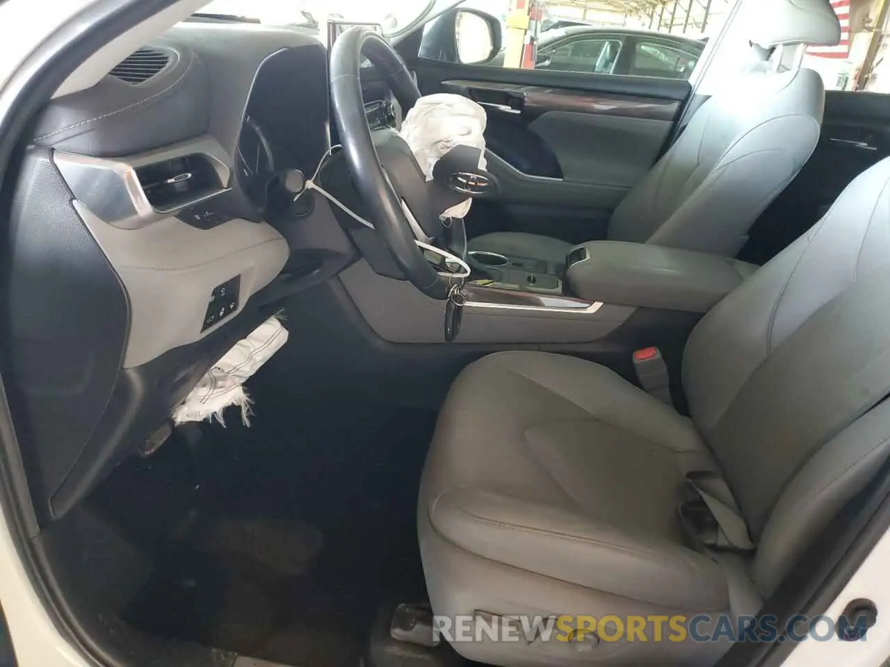 7 fotografías del automóvil dañado 5TDFZRAH2NS110657 TOYOTA HIGHLANDER 2022