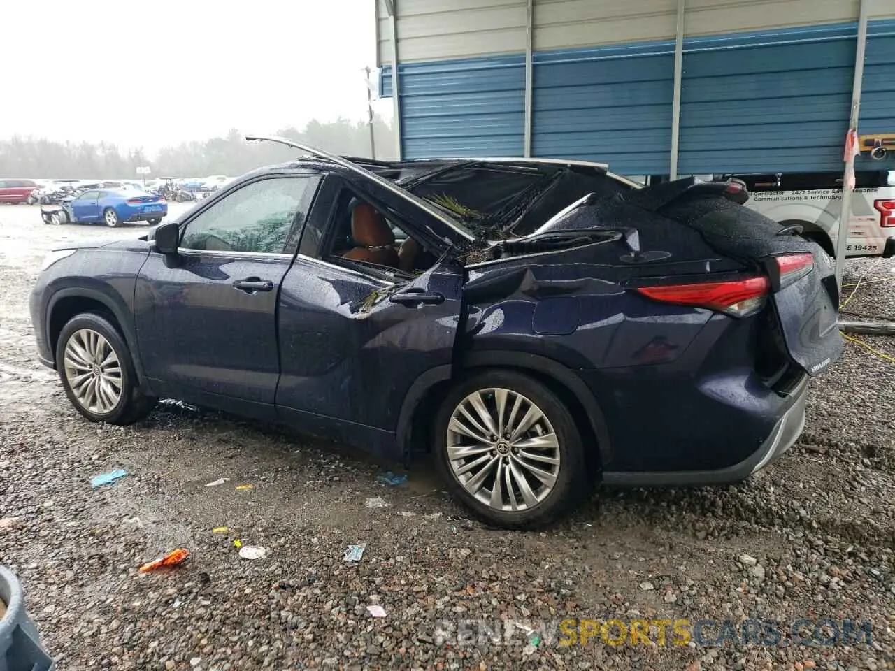2 fotografías del automóvil dañado 5TDFZRAH4NS121904 TOYOTA HIGHLANDER 2022