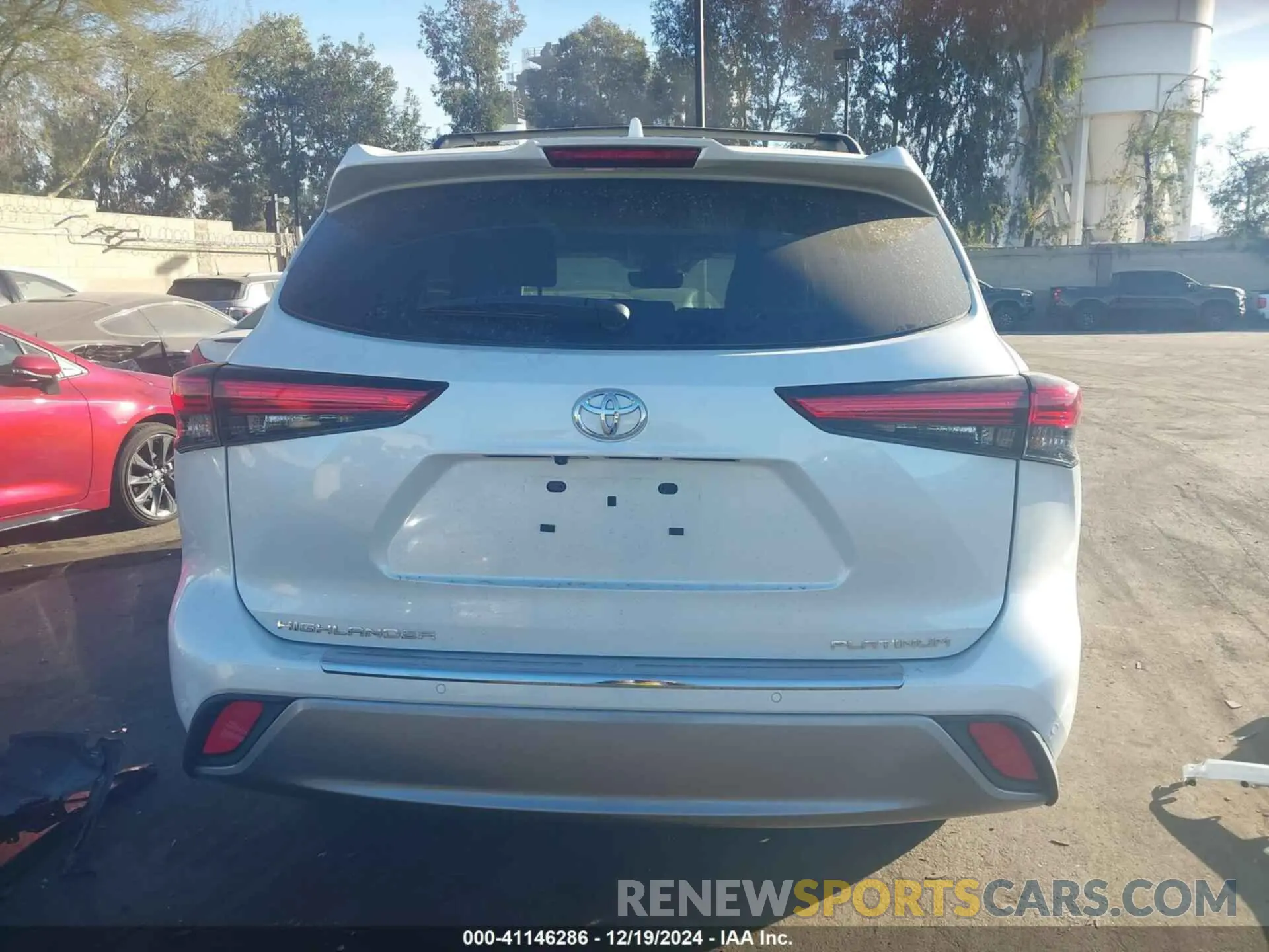 17 fotografías del automóvil dañado 5TDFZRAH4NS125550 TOYOTA HIGHLANDER 2022