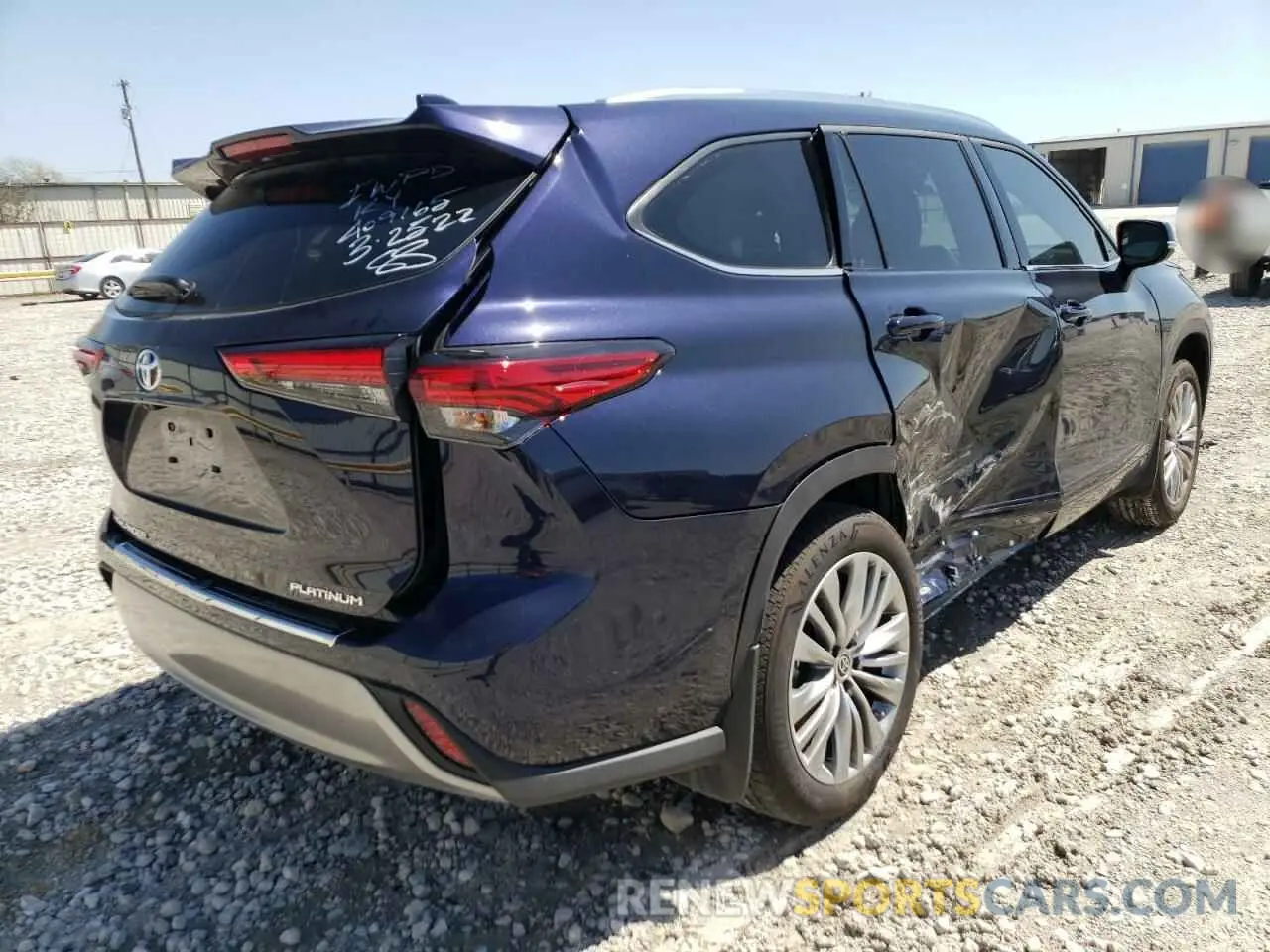 4 fotografías del automóvil dañado 5TDFZRAH7NS101260 TOYOTA HIGHLANDER 2022