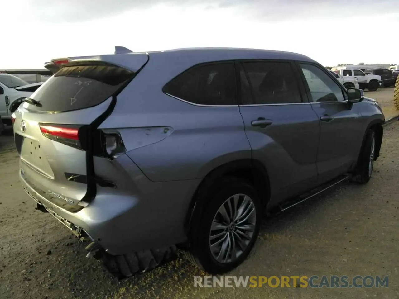 4 fotografías del automóvil dañado 5TDFZRBH4NS162208 TOYOTA HIGHLANDER 2022