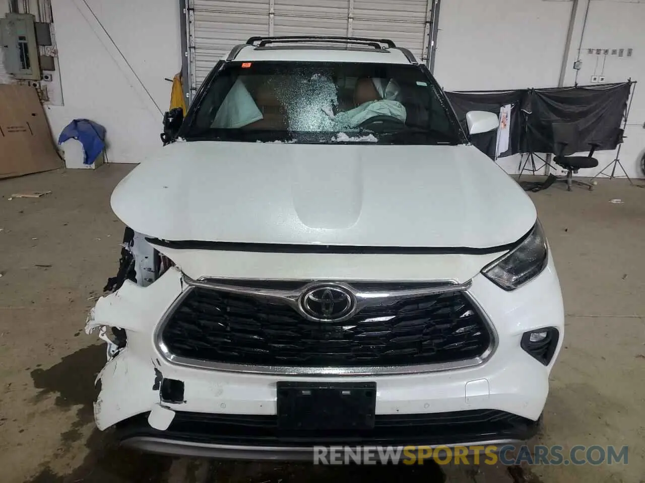 5 fotografías del automóvil dañado 5TDFZRBH5NS161441 TOYOTA HIGHLANDER 2022