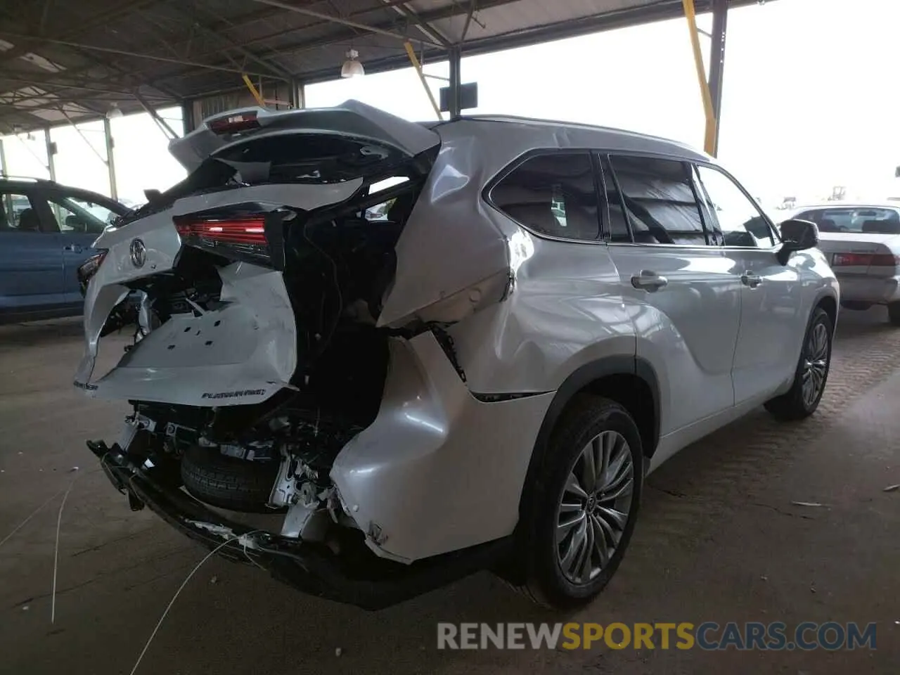4 fotografías del automóvil dañado 5TDFZRBH5NS212842 TOYOTA HIGHLANDER 2022