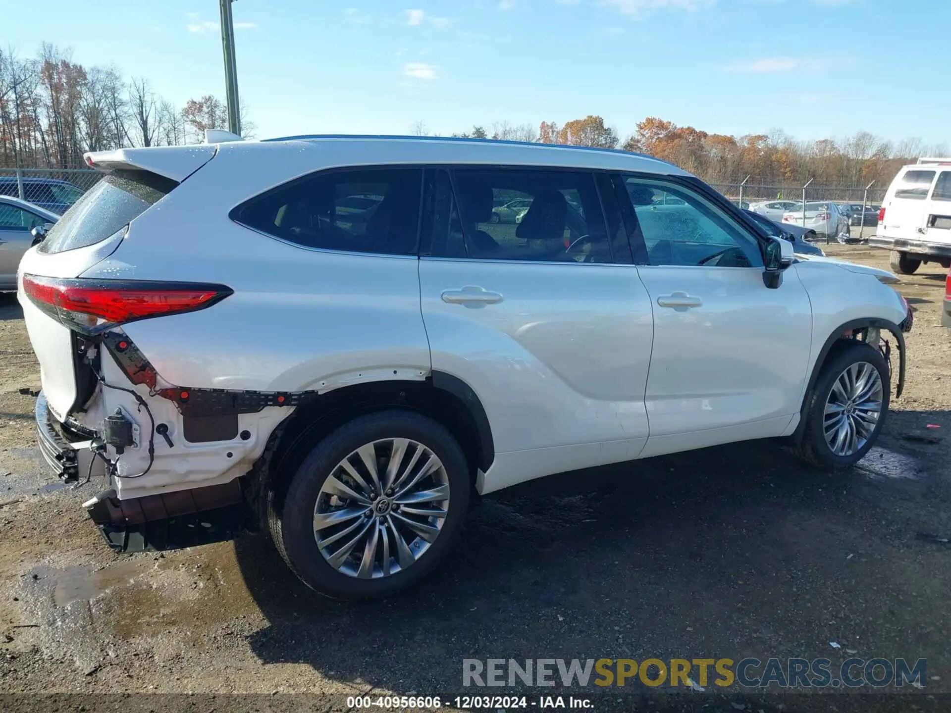 14 fotografías del automóvil dañado 5TDFZRBH9NS168036 TOYOTA HIGHLANDER 2022