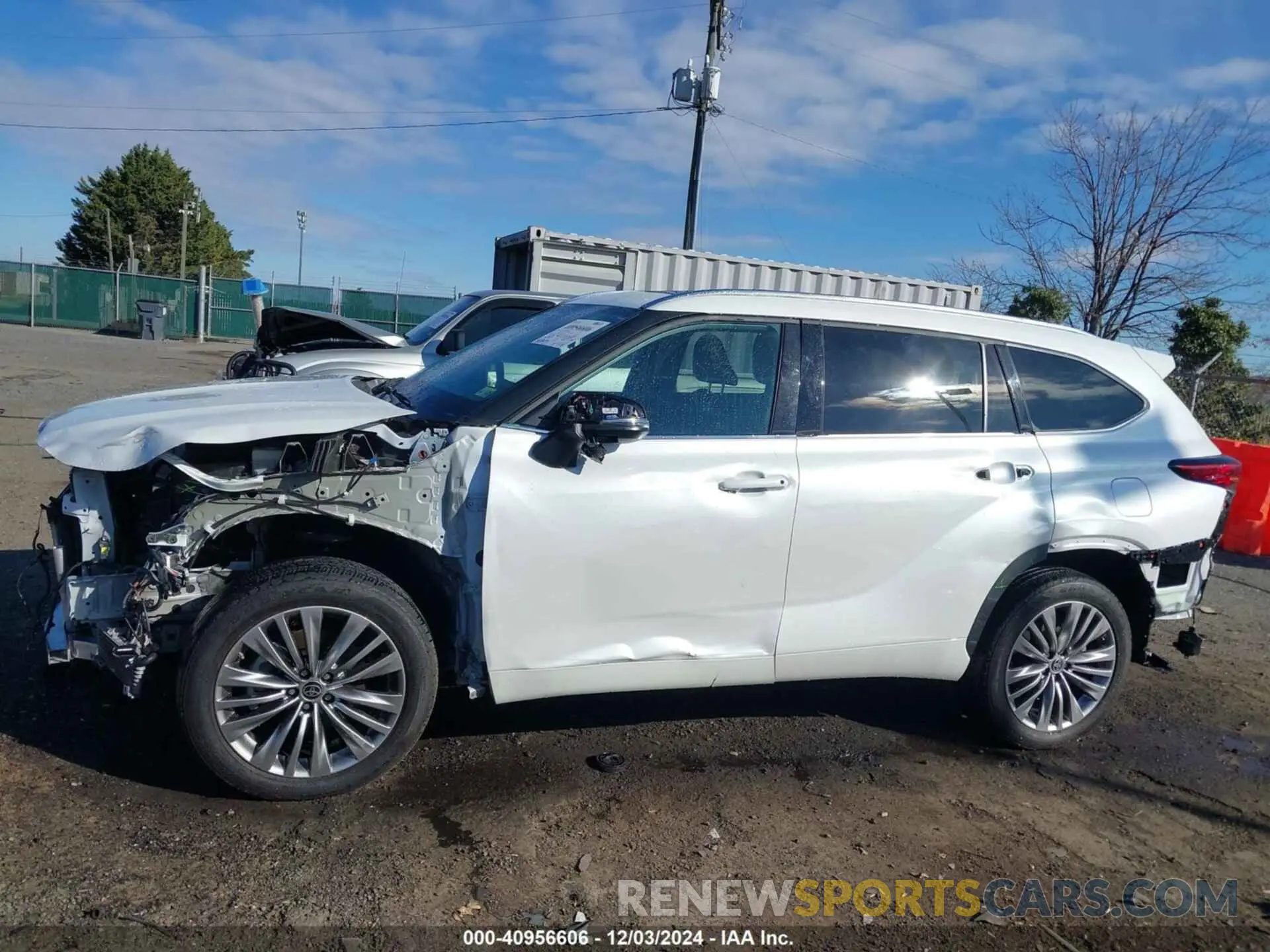 15 fotografías del automóvil dañado 5TDFZRBH9NS168036 TOYOTA HIGHLANDER 2022