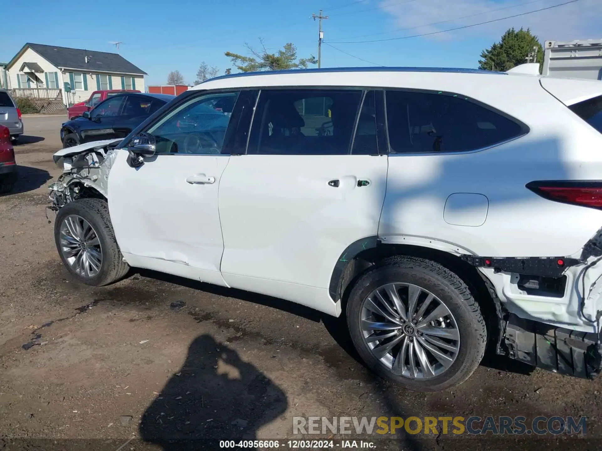 18 fotografías del automóvil dañado 5TDFZRBH9NS168036 TOYOTA HIGHLANDER 2022