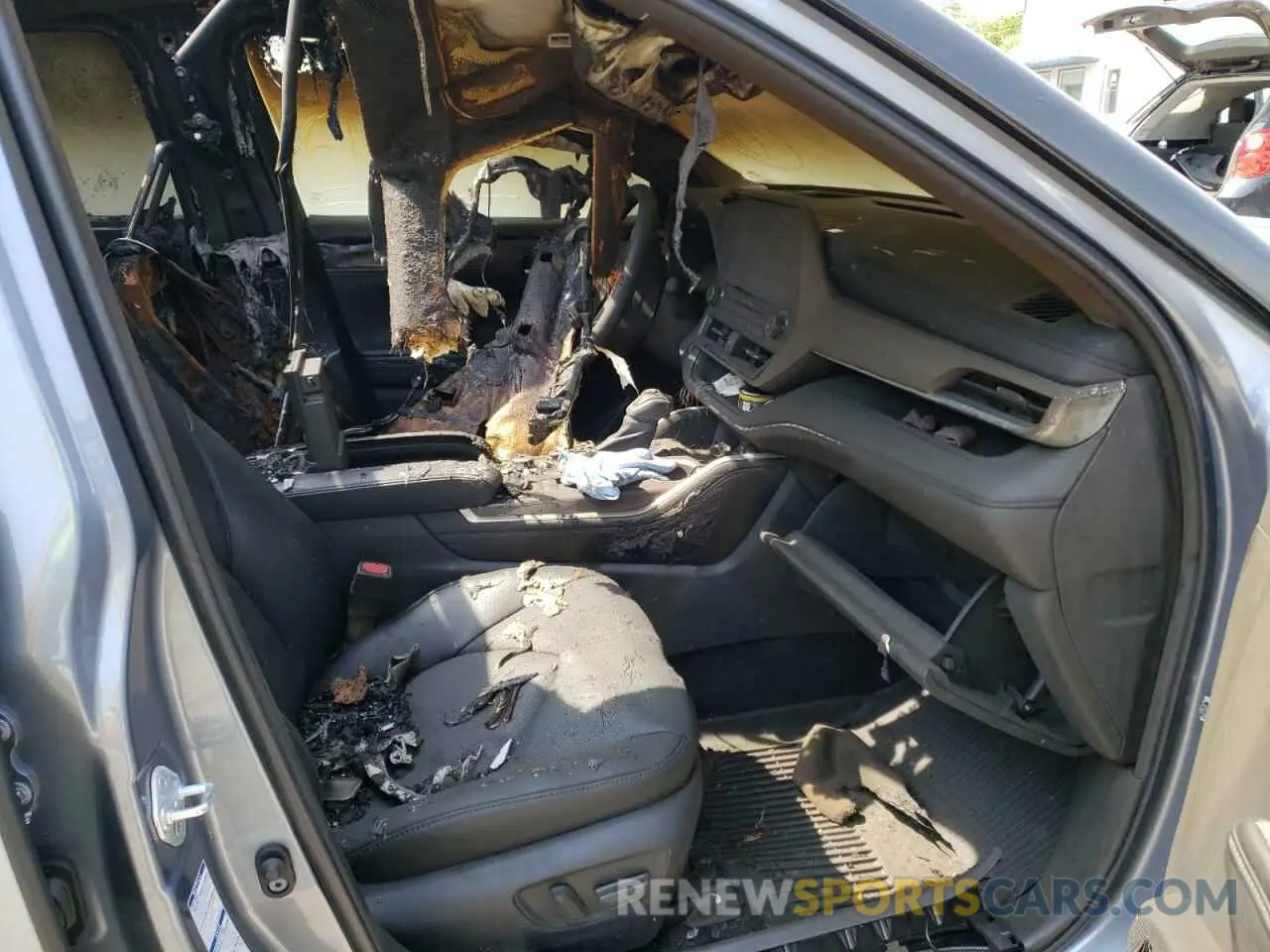 5 fotografías del automóvil dañado 5TDFZRBH9NS194345 TOYOTA HIGHLANDER 2022