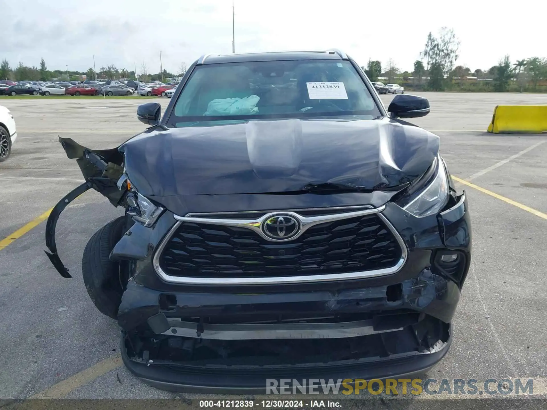 12 fotografías del automóvil dañado 5TDFZRBH9NS239025 TOYOTA HIGHLANDER 2022