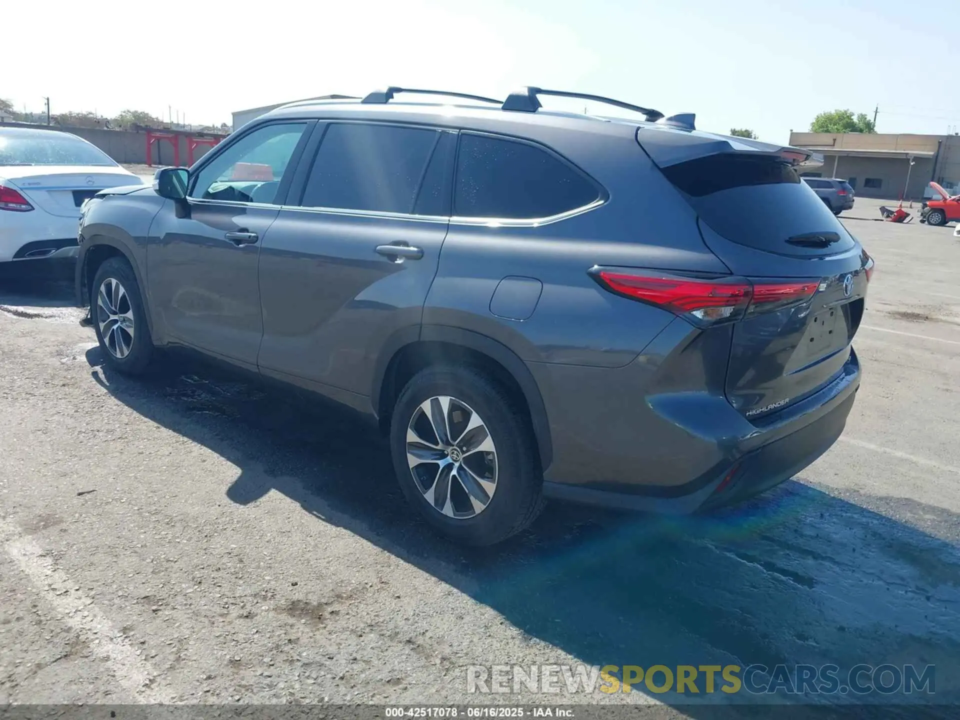 3 fotografías del automóvil dañado 5TDGARAH1NS516618 TOYOTA HIGHLANDER 2022