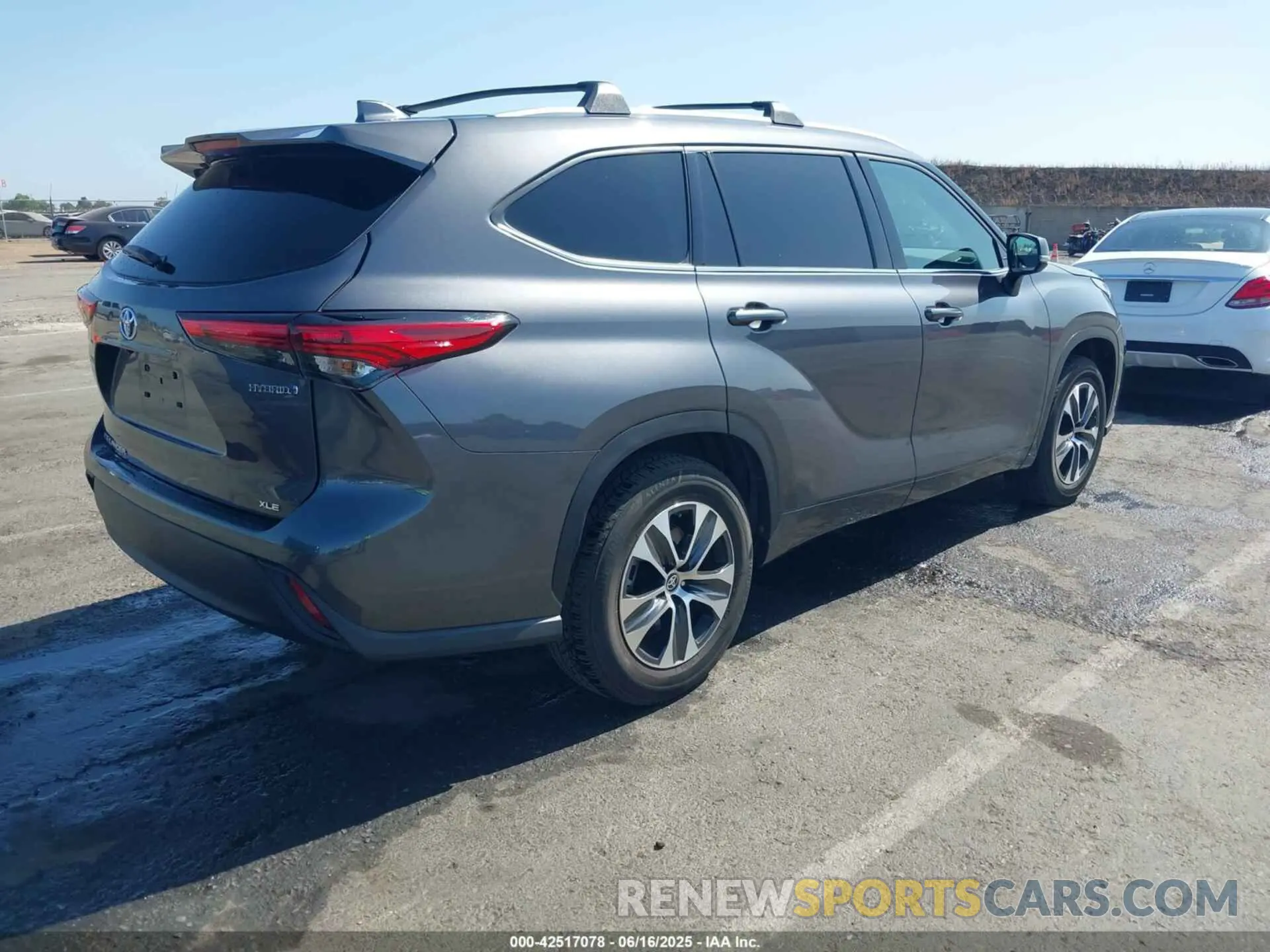 4 fotografías del automóvil dañado 5TDGARAH1NS516618 TOYOTA HIGHLANDER 2022