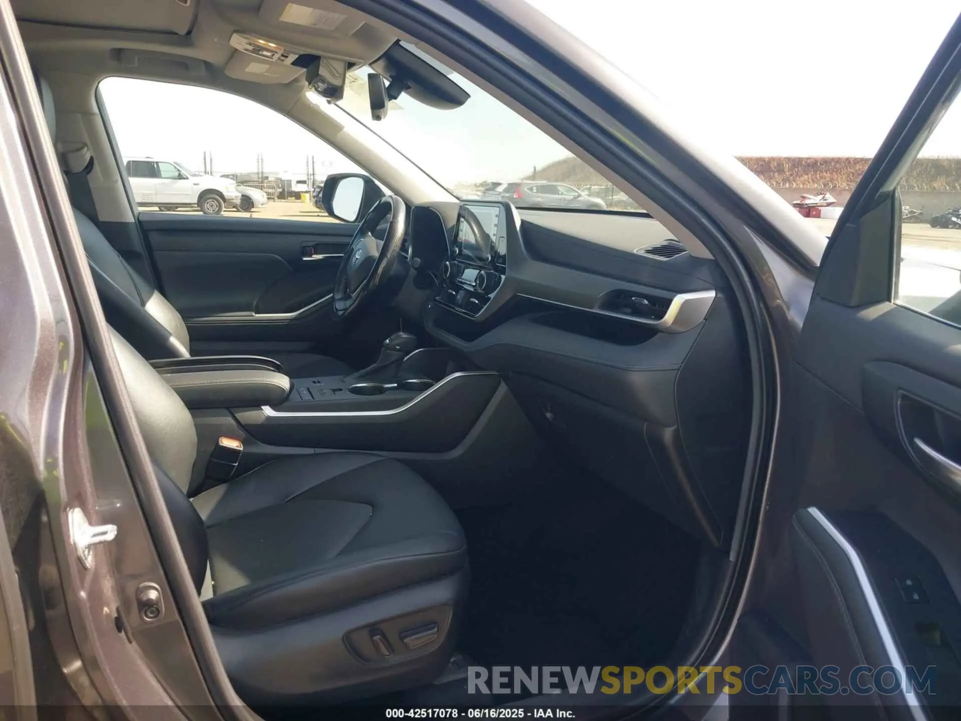 5 fotografías del automóvil dañado 5TDGARAH1NS516618 TOYOTA HIGHLANDER 2022