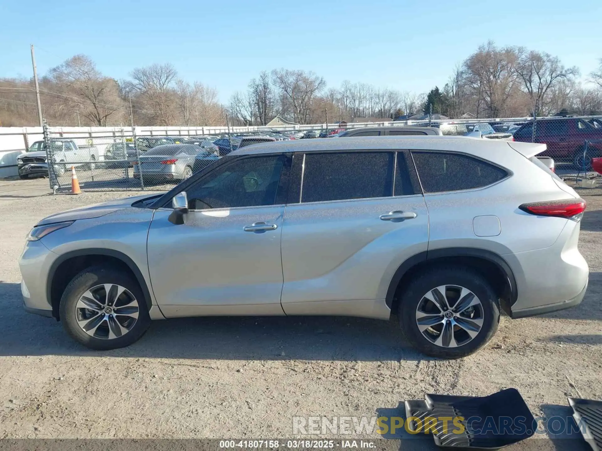 14 fotografías del automóvil dañado 5TDGARAH3NS513073 TOYOTA HIGHLANDER 2022