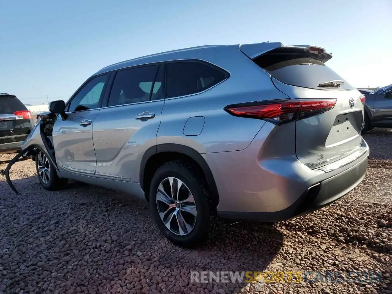2 fotografías del automóvil dañado 5TDGARAH5NS516055 TOYOTA HIGHLANDER 2022